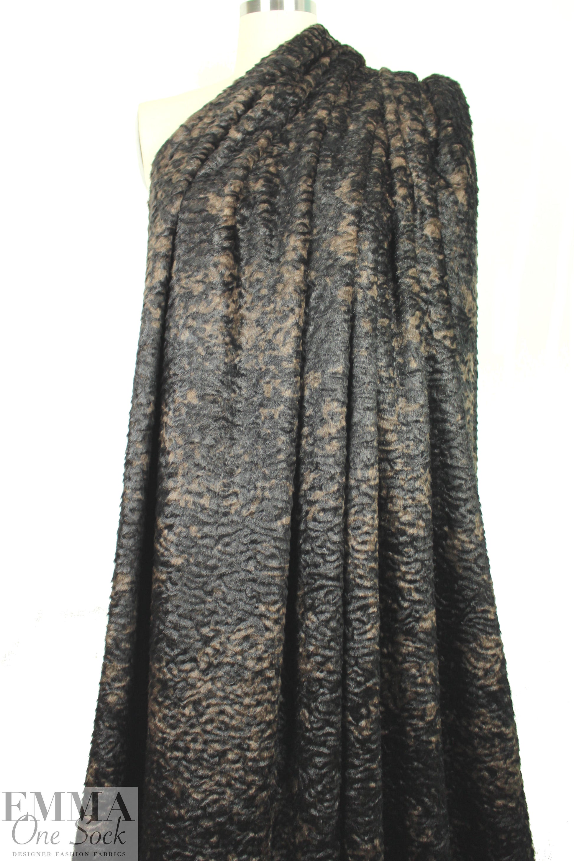 NY designer sculpted faux fur - black coffee/mocha