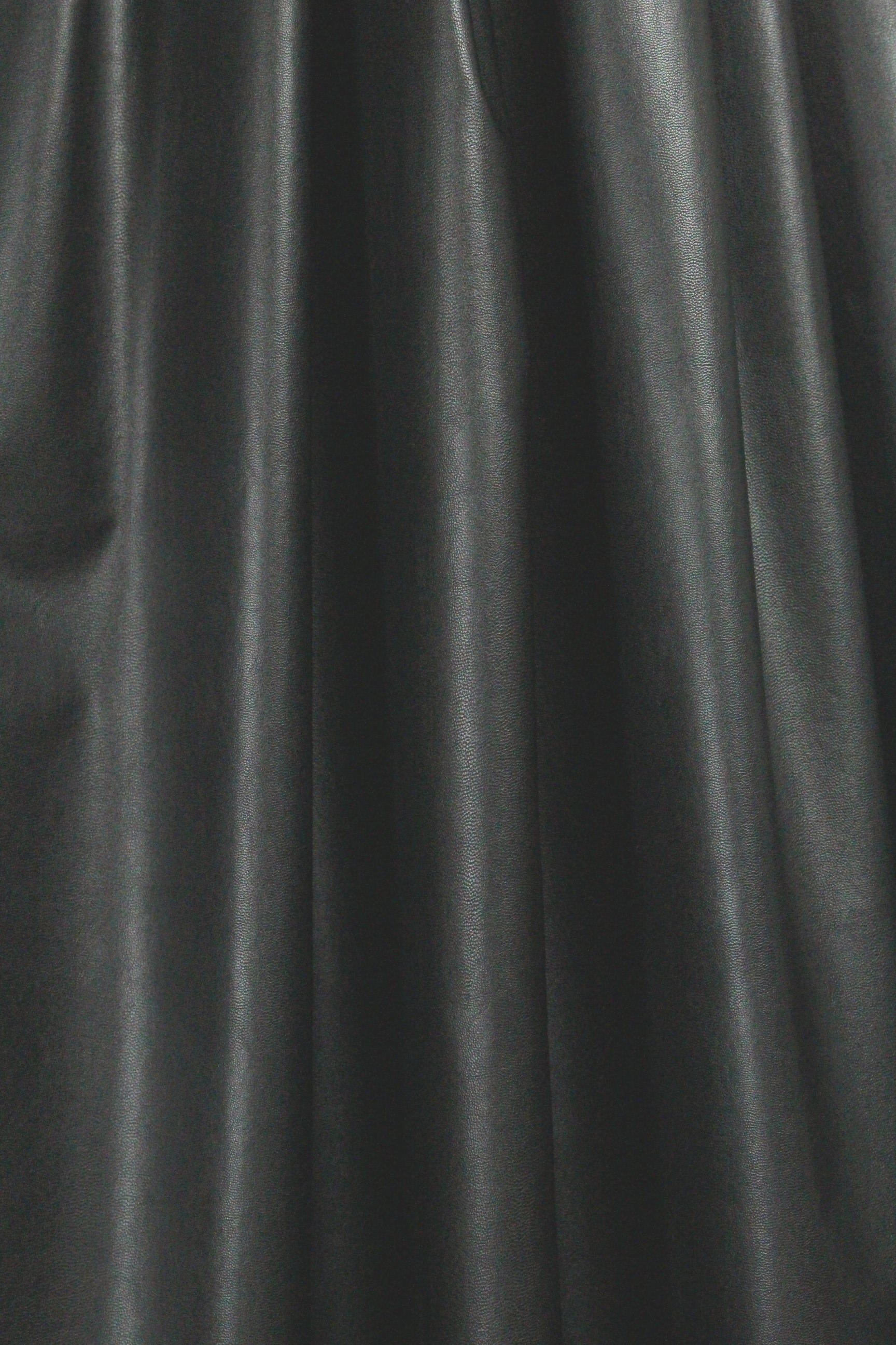 lightwt. viscose-backed supple faux leather - black 1 yard