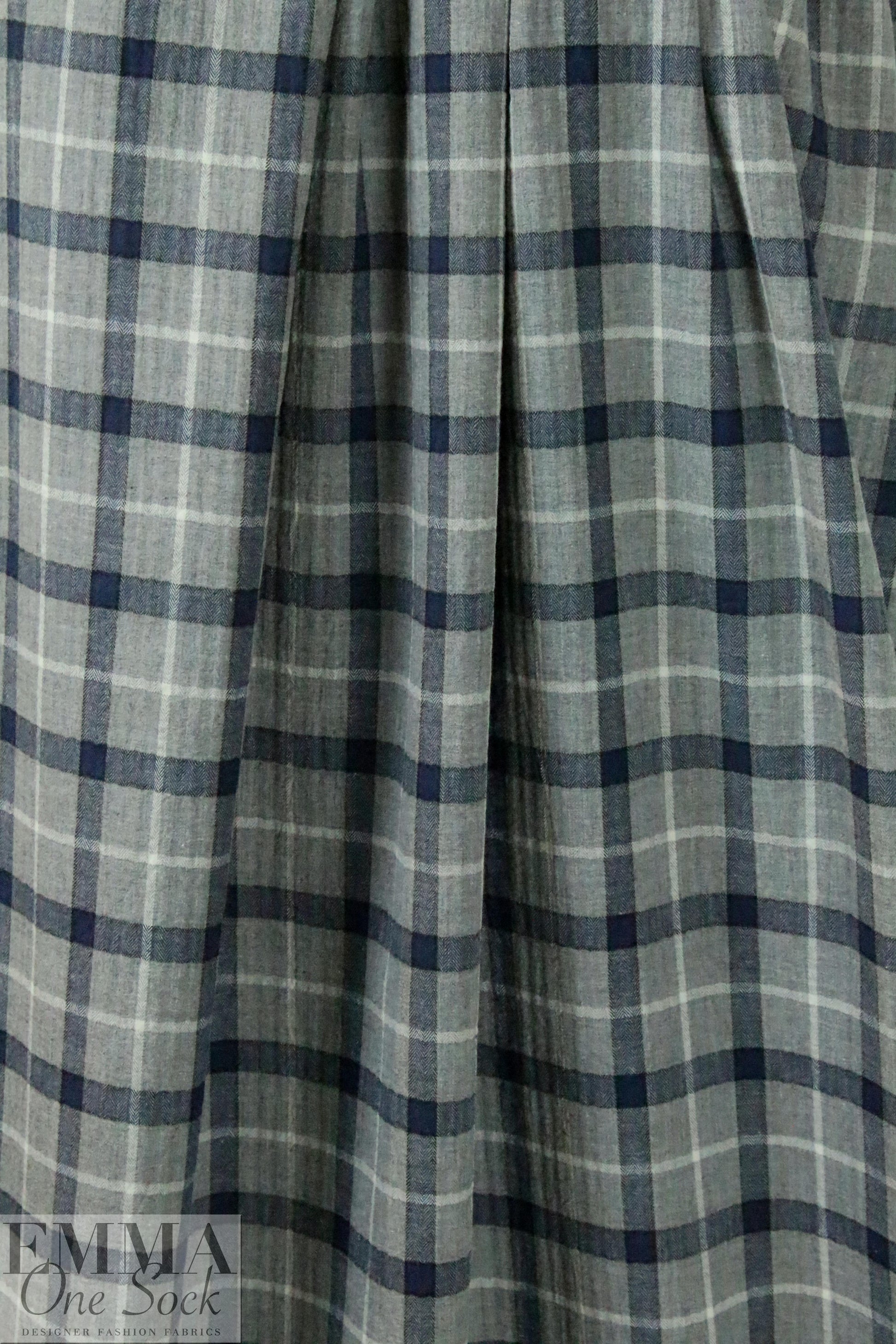 CA designer yarn-dye cotton plaid flannel - navy/gray