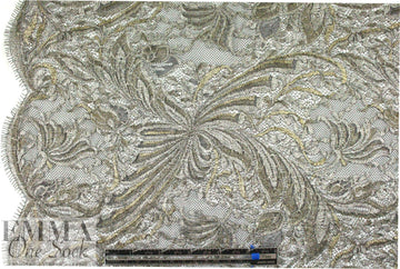 Solstiss double scallop chantilly lace - silver/gold