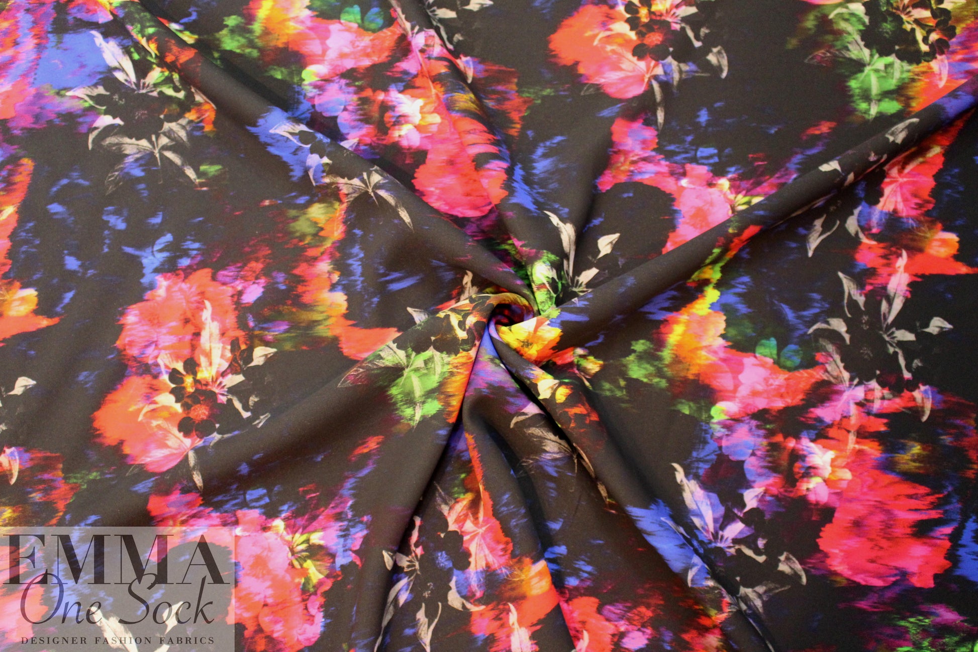 Mi11y abstracted flowers viscose 'matte hybrid' 1.75 yd