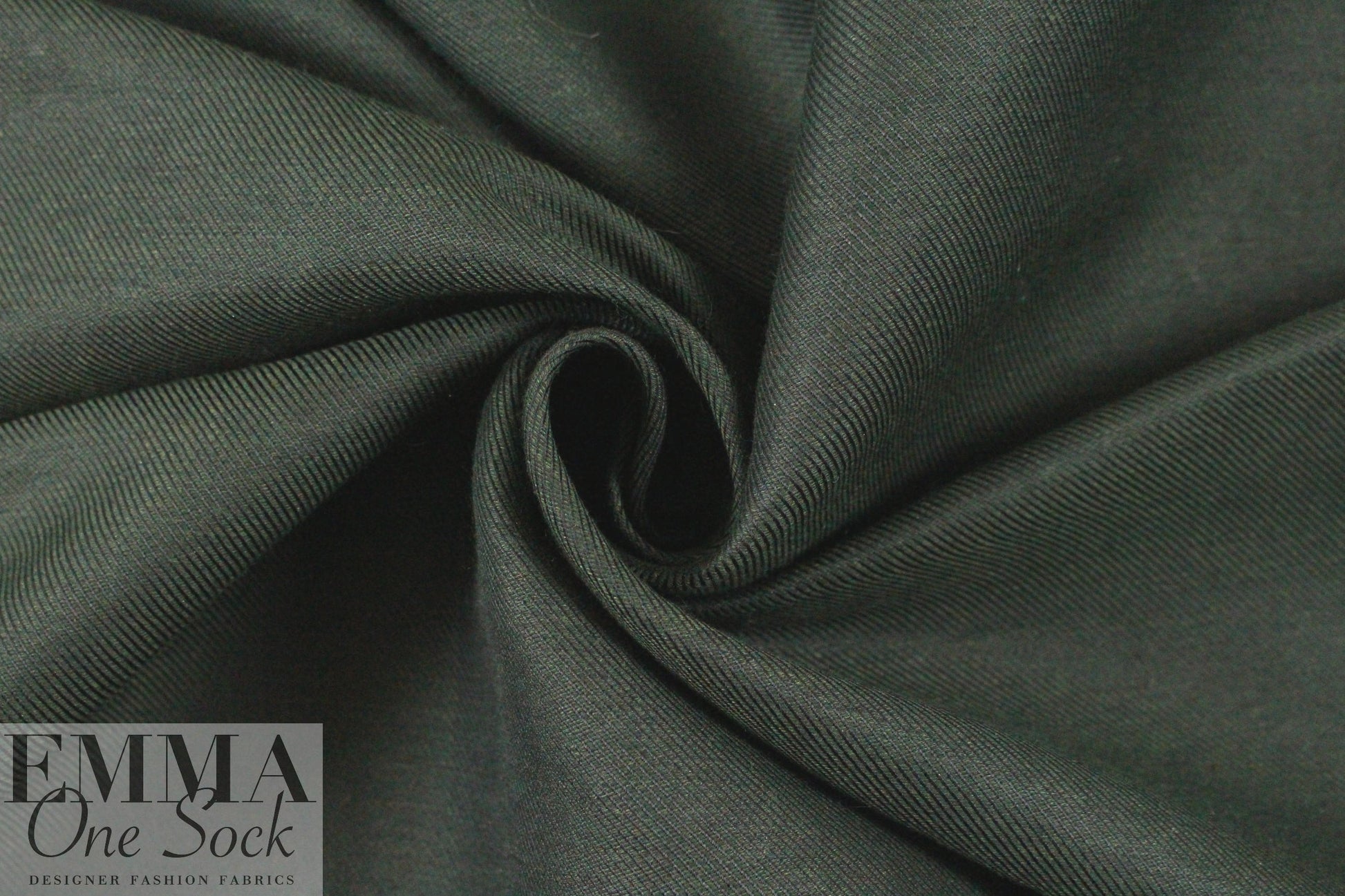 Italian silk/wool/linen blend twill - midnight forest 1.375 yds