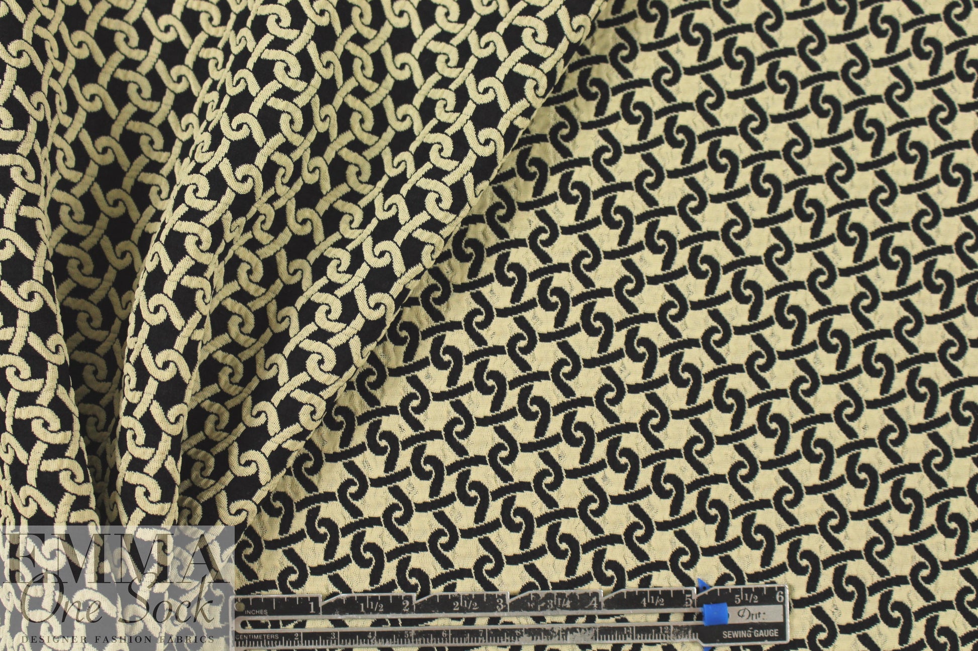 J. Mendel1 reversible jacquard - black/vanilla 1.5 yd