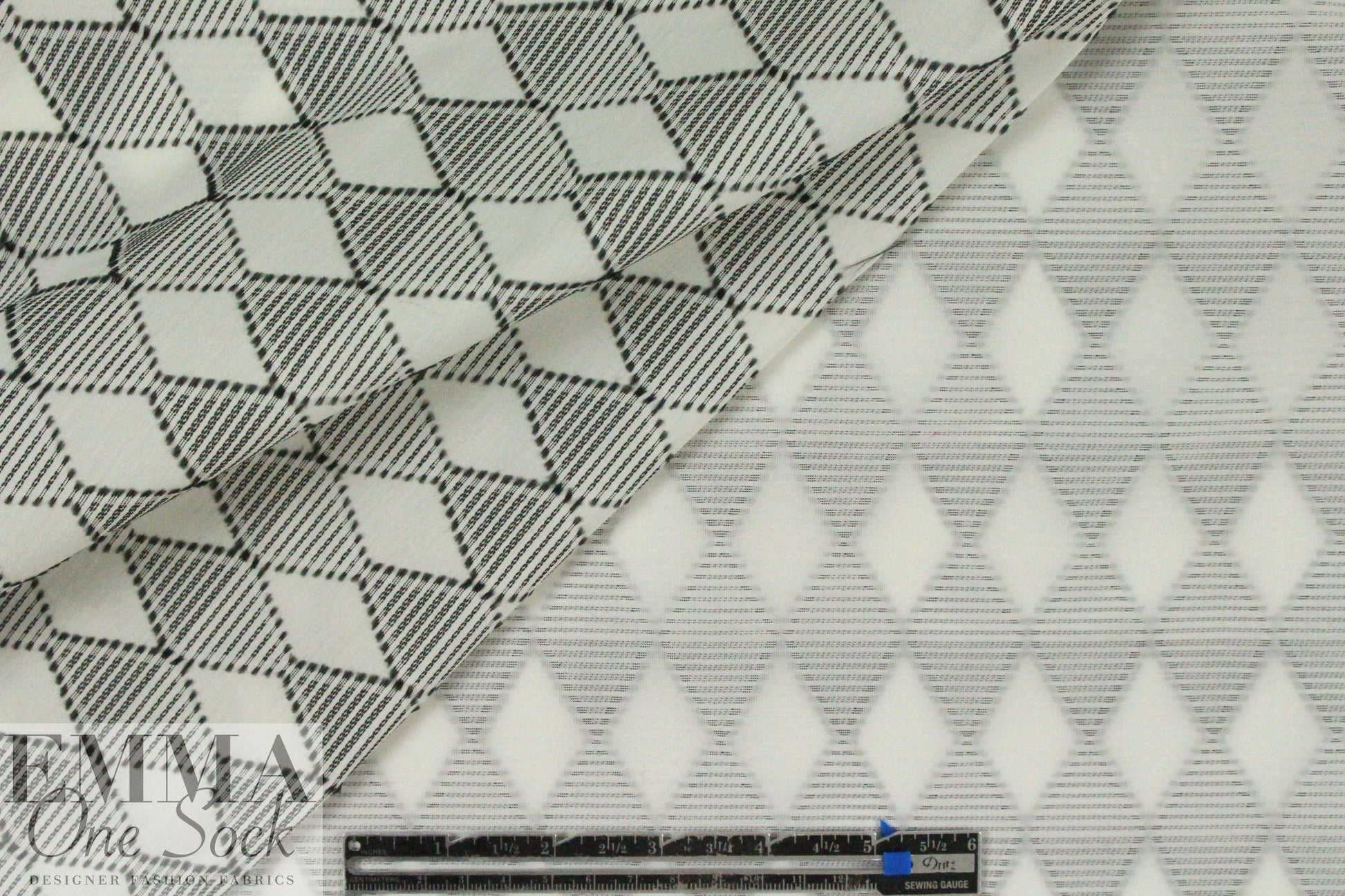 The0ry black/white cotton diamond clipped weave 1.66 yd