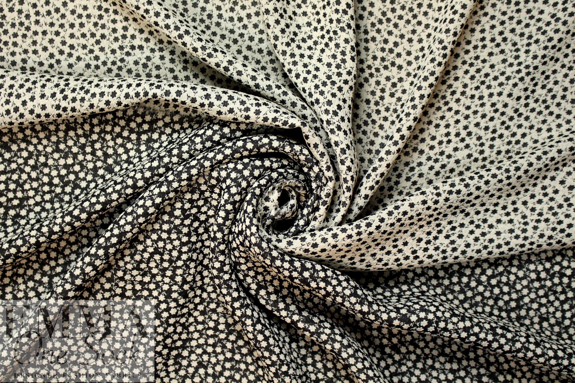 NY designer reversible jacquard - black/ecru