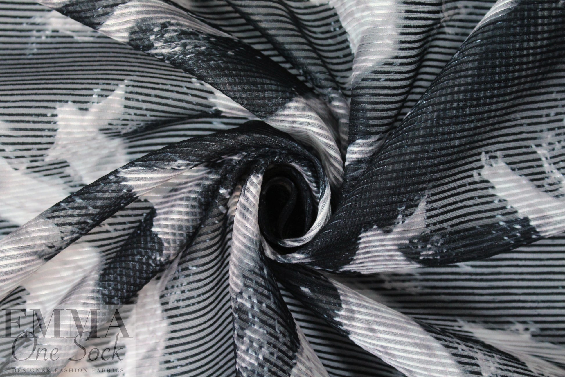 Italian 'slatted' jacquard weave stripe - cirrus