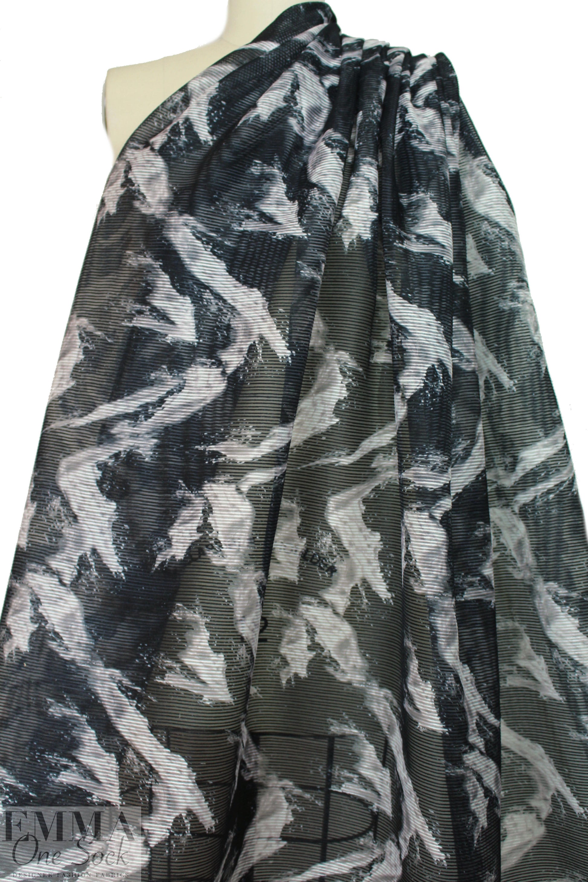 Italian 'slatted' jacquard weave stripe - cirrus