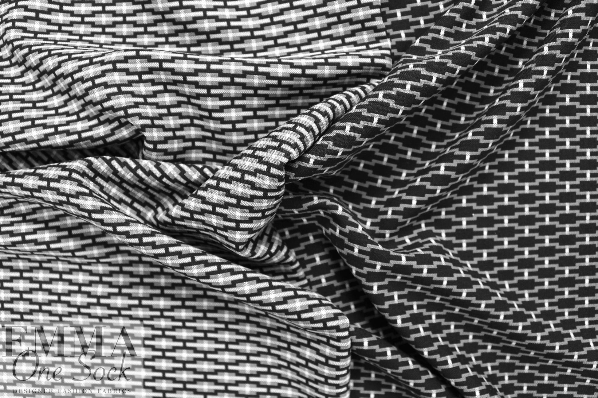 Italian reversible stretch jacquard - black/gray graphic