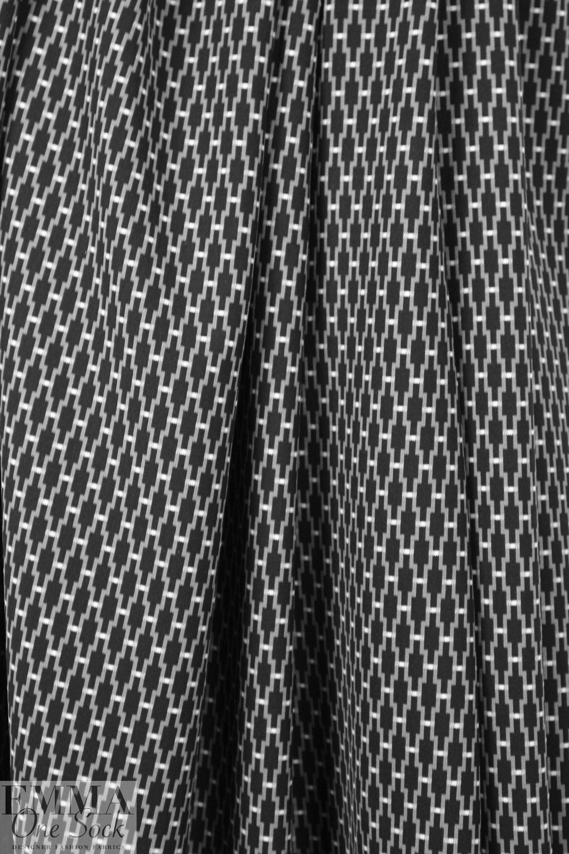 Italian reversible stretch jacquard - black/gray graphic