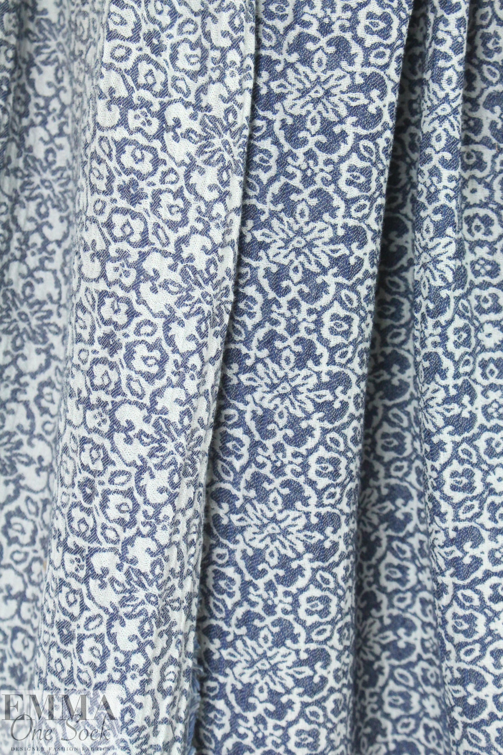 Rag & B0ne cotton puckered jacquard weave - motif