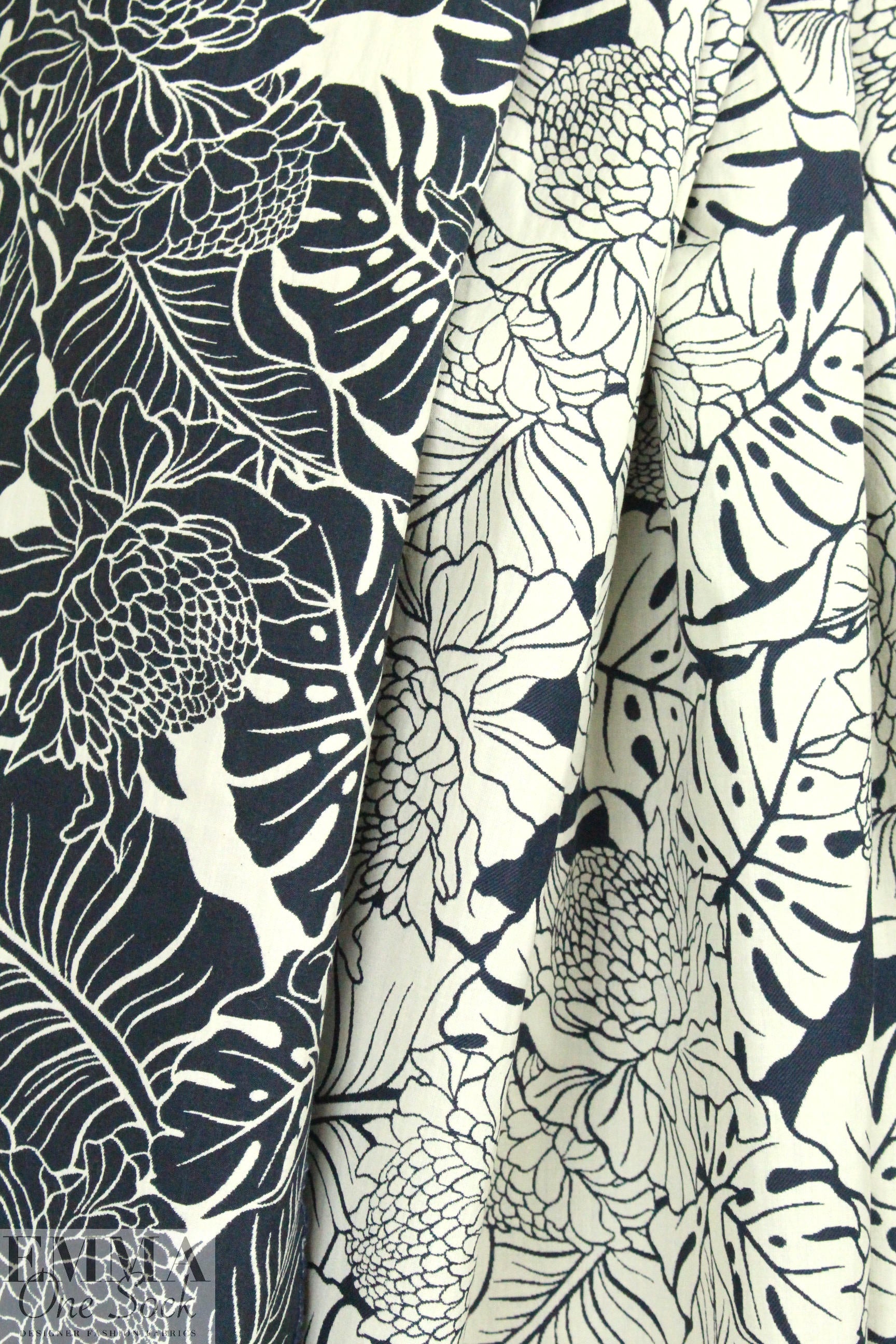 Italian cotton 'silhouette tropic' reversible jacquard