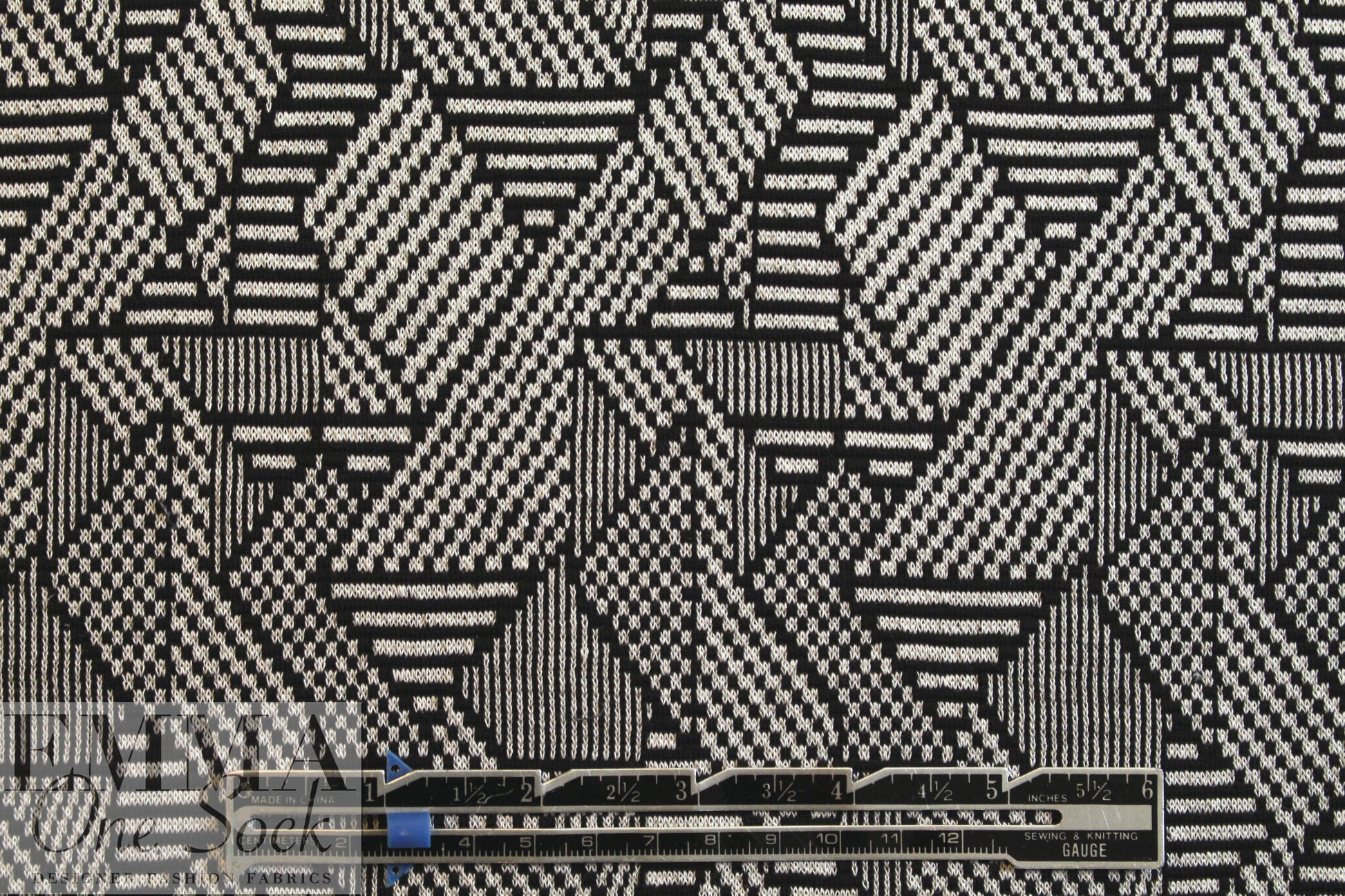 French jacquard doubleknit - graphic shapes 2 yd