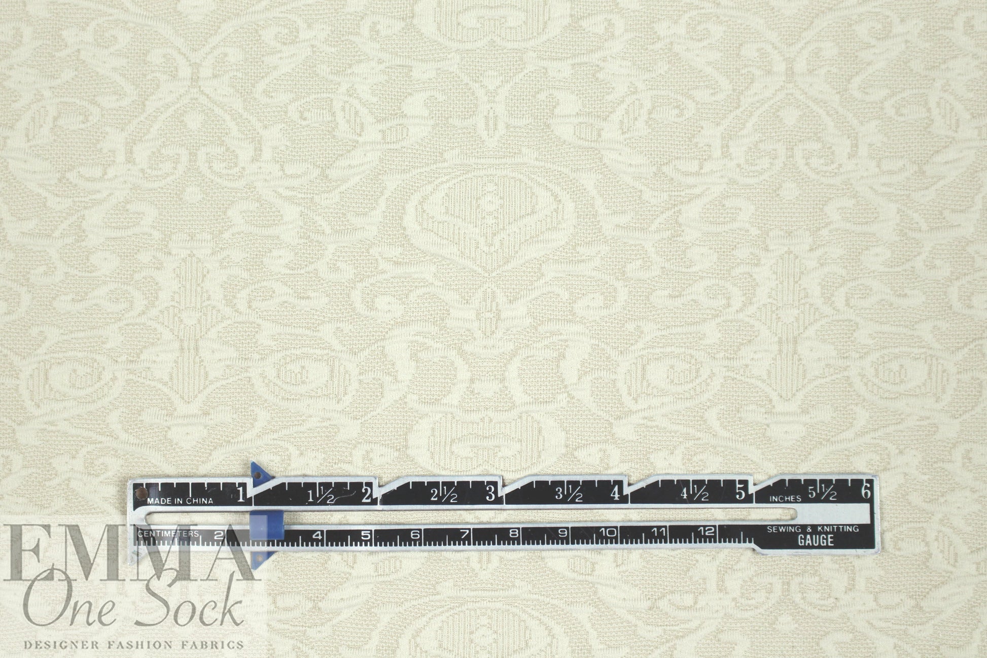 French scroll graphic textured jacquard knit - creamy white 1.25 yds