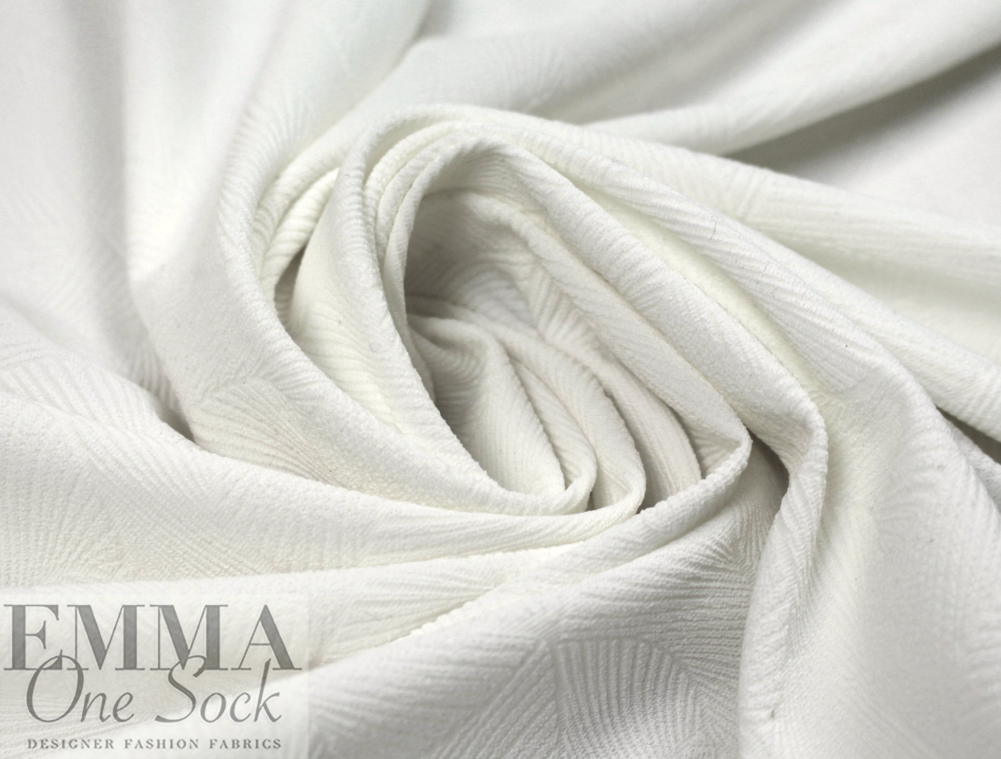 French shell graphic textured jacquard knit - creamy white 1.5 yds