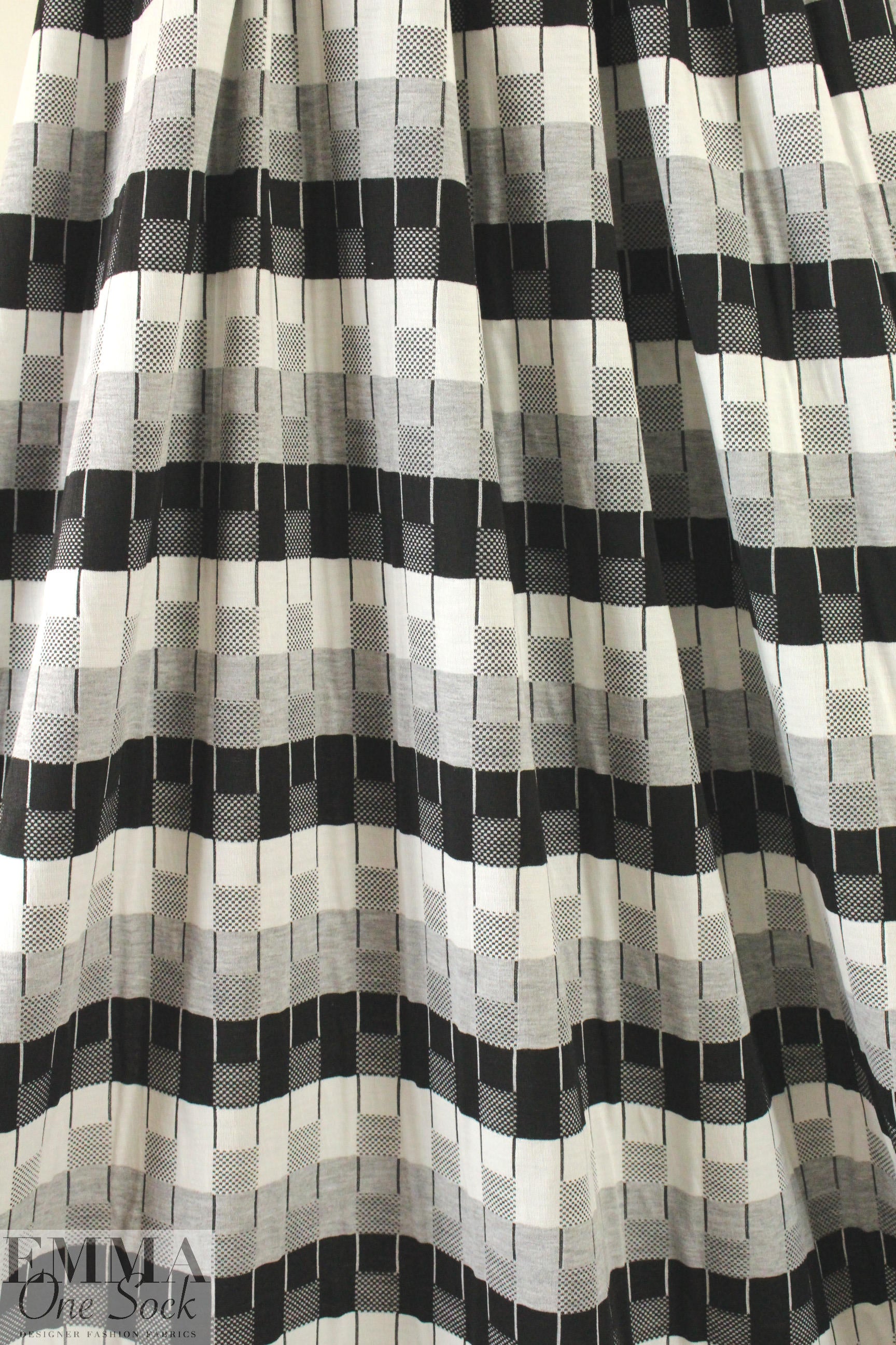 'domino' yarn dye jacquard knit - black/white 1 yard