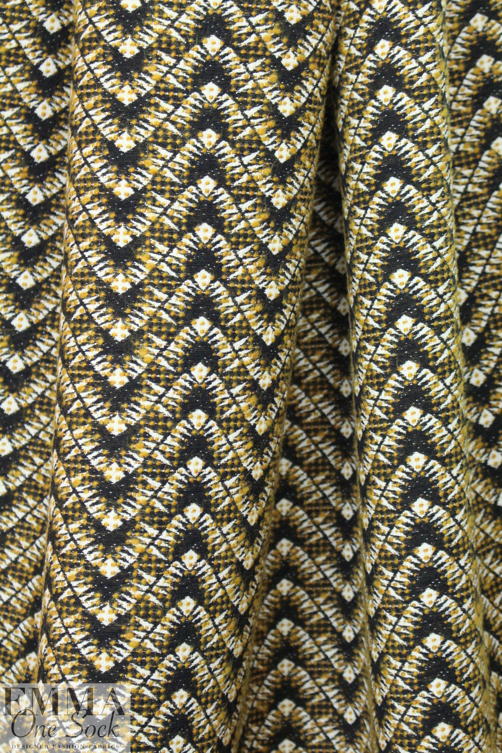 Derek L@m flower ziggy jacquard weave novelty coating 2.625 yd