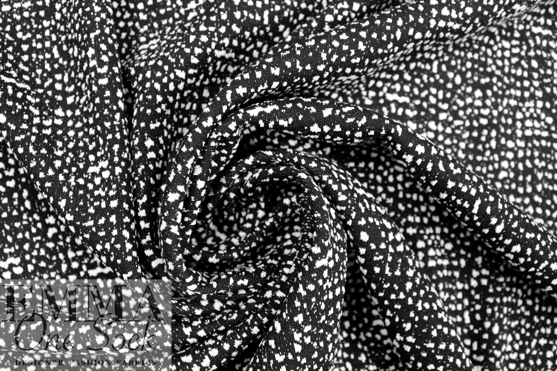 black/white 'dauby dots' doubleknit, Oeko-Tex cert. 2.125 yd