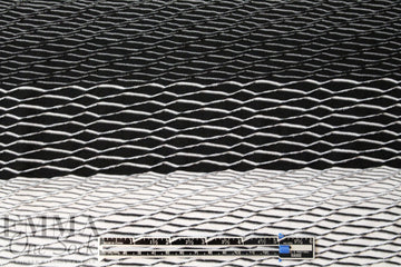 textured yarn-dye knit stripe - white/black 2 yds