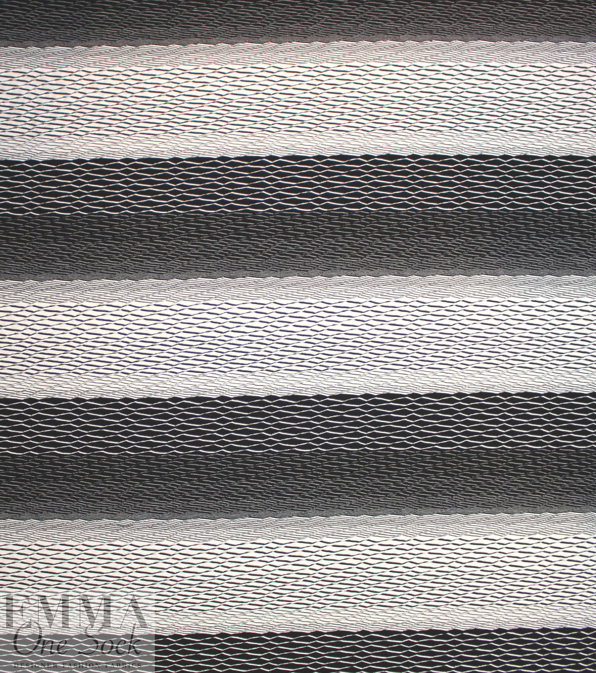 textured yarn-dye knit stripe - white/black 1.5 yds