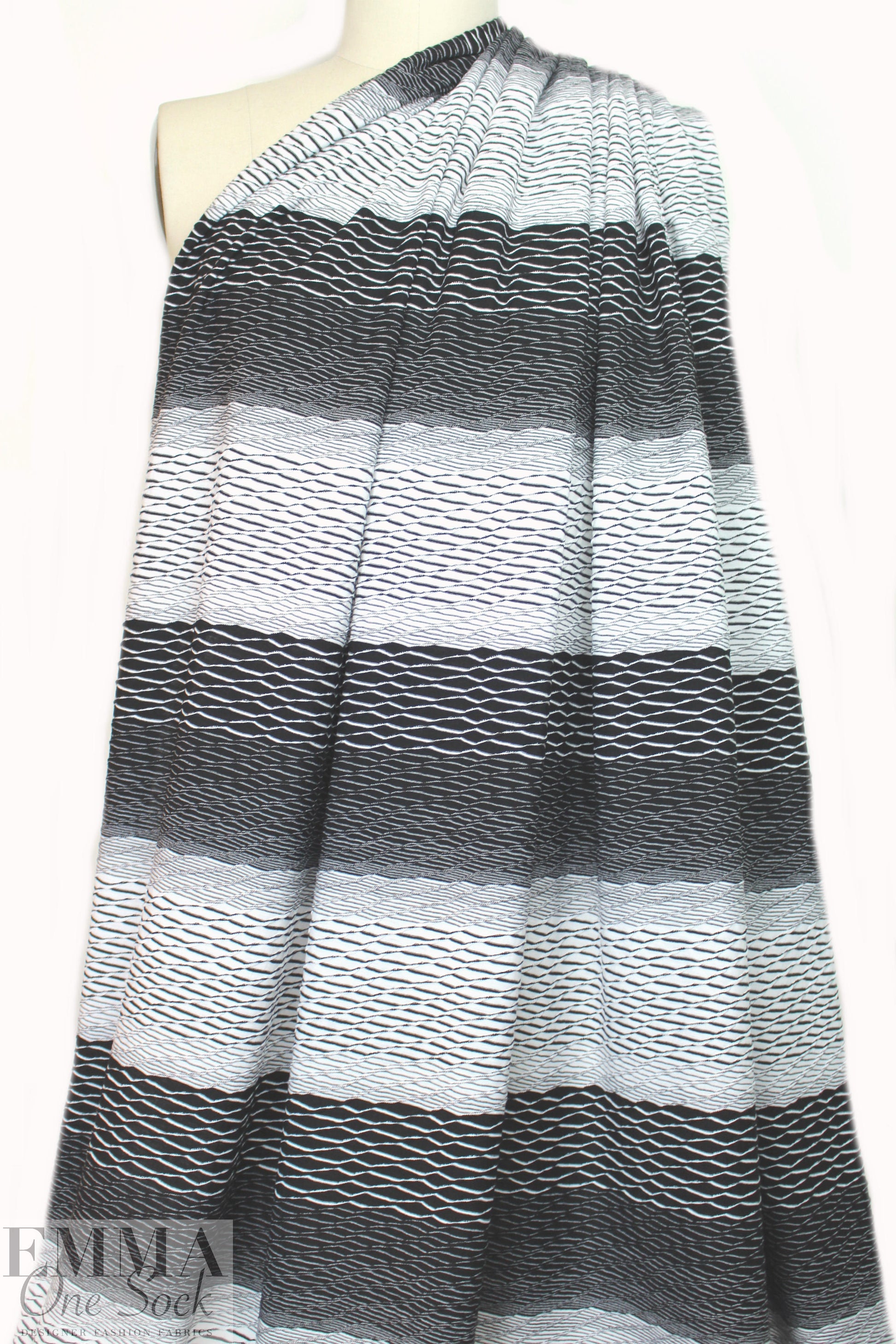 textured yarn-dye knit stripe - white/black 2.25 yd