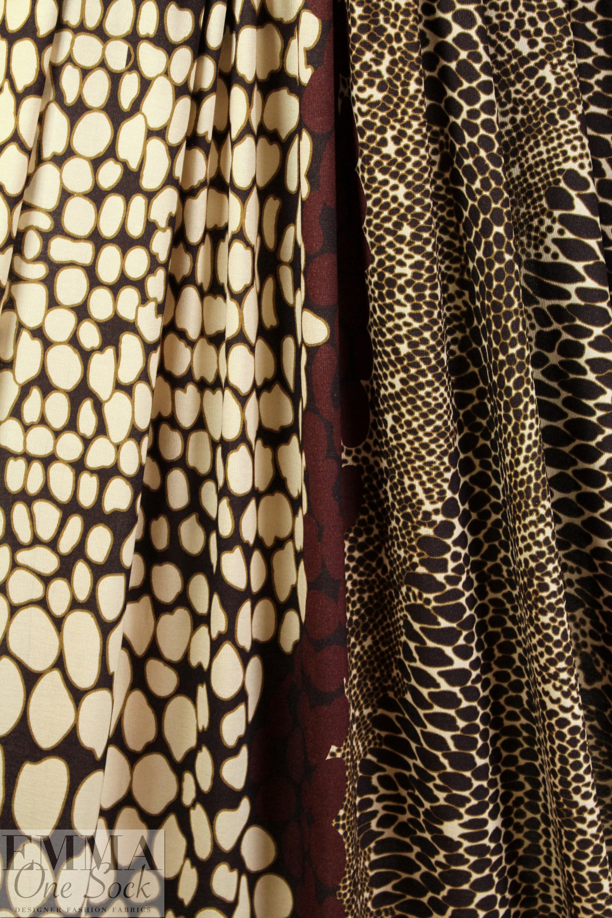 Italian animal dots sweatery viscose/lycra knit 1.625 yd