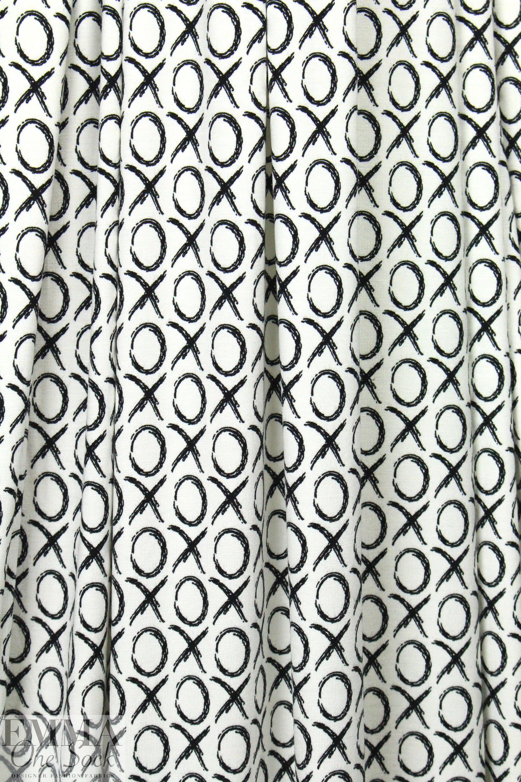tic-tac-toe bamboo/spandex jersey - black on white 2.25 yd