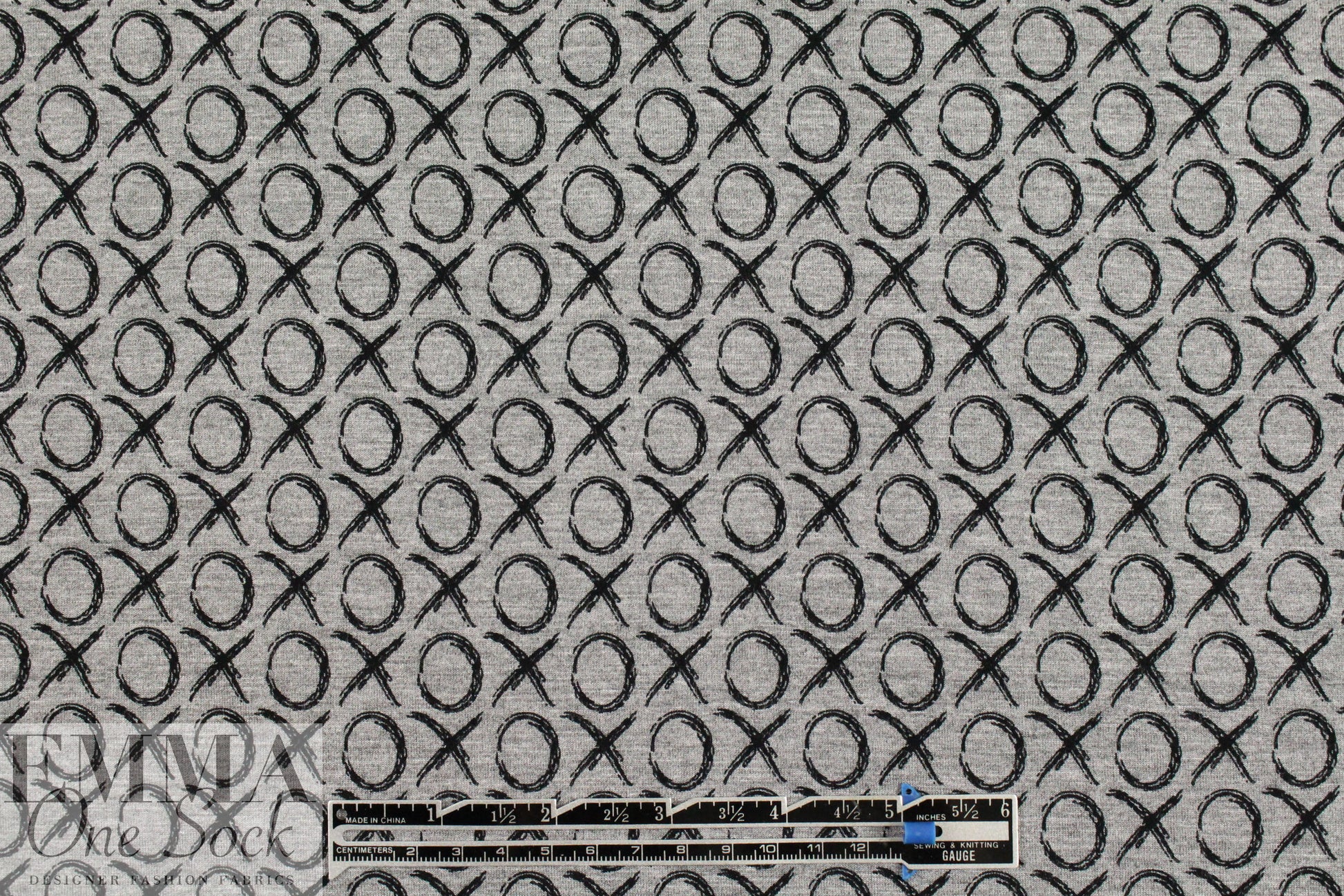 tic-tac-toe bamboo/spandex jersey - black on gray 1.375 yd