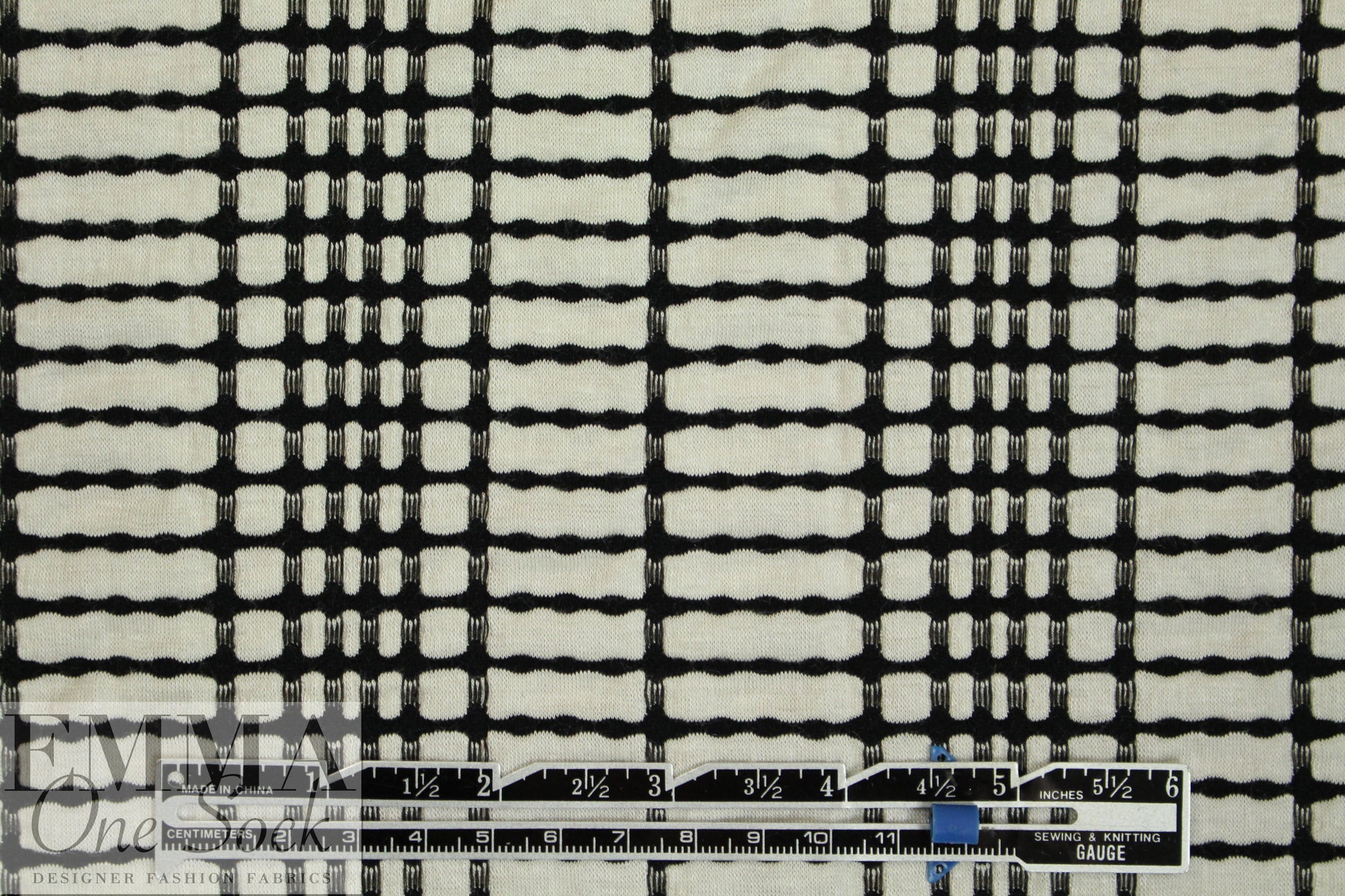 CA designer black/ivory yarn-dye grid novelty knit 2 yds