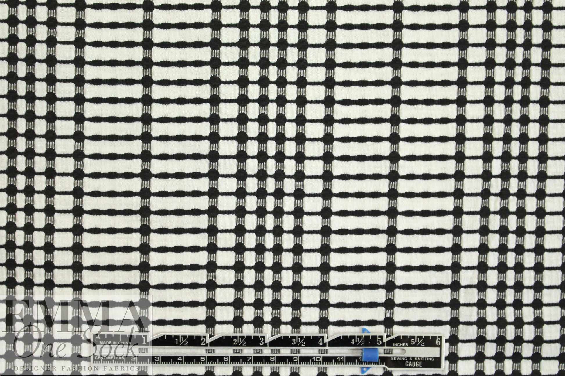 CA designer black/white yarn-dye grid novelty knit .75 yds