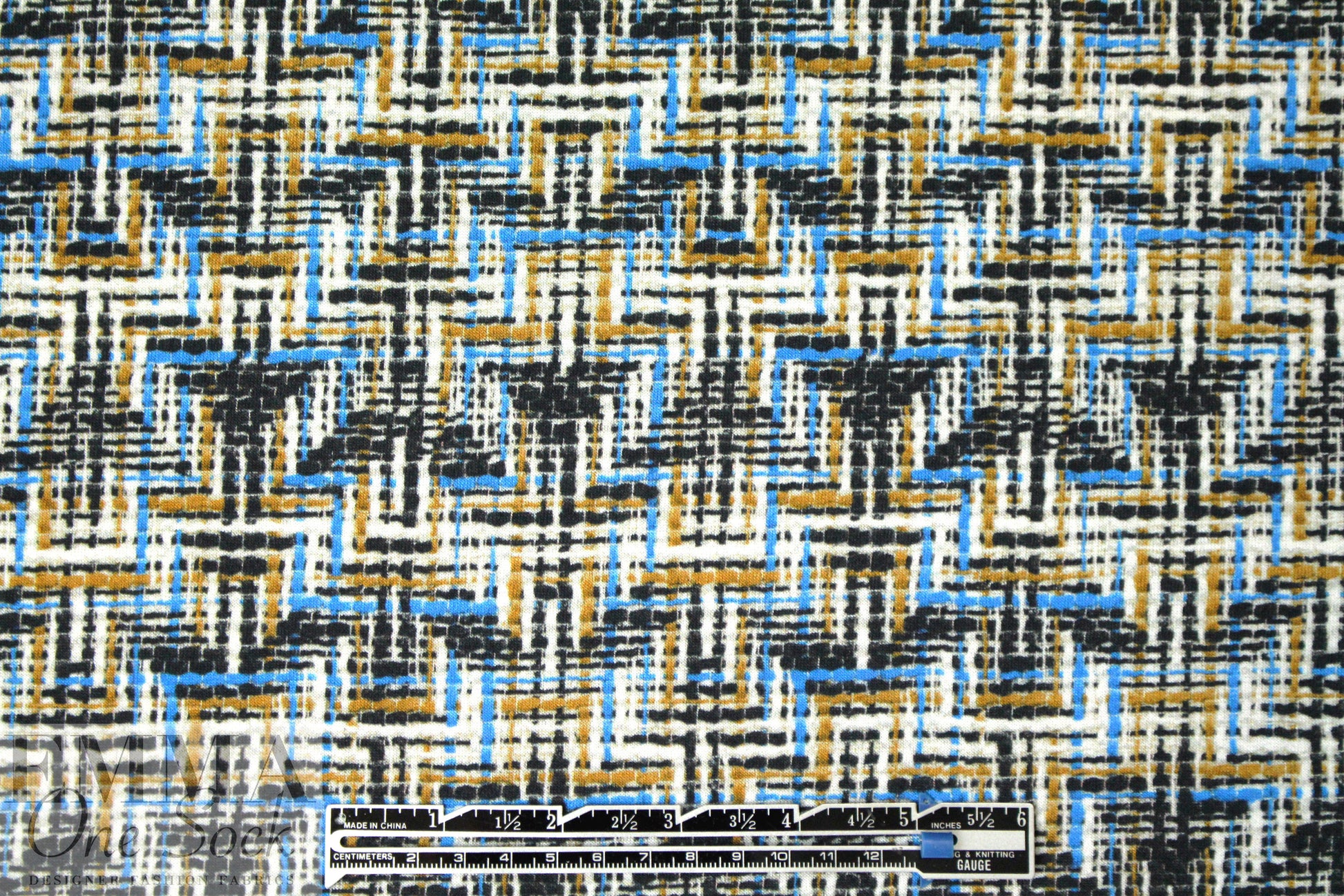 Italian basketweave graphic viscose/lycra knit 1.375 yd