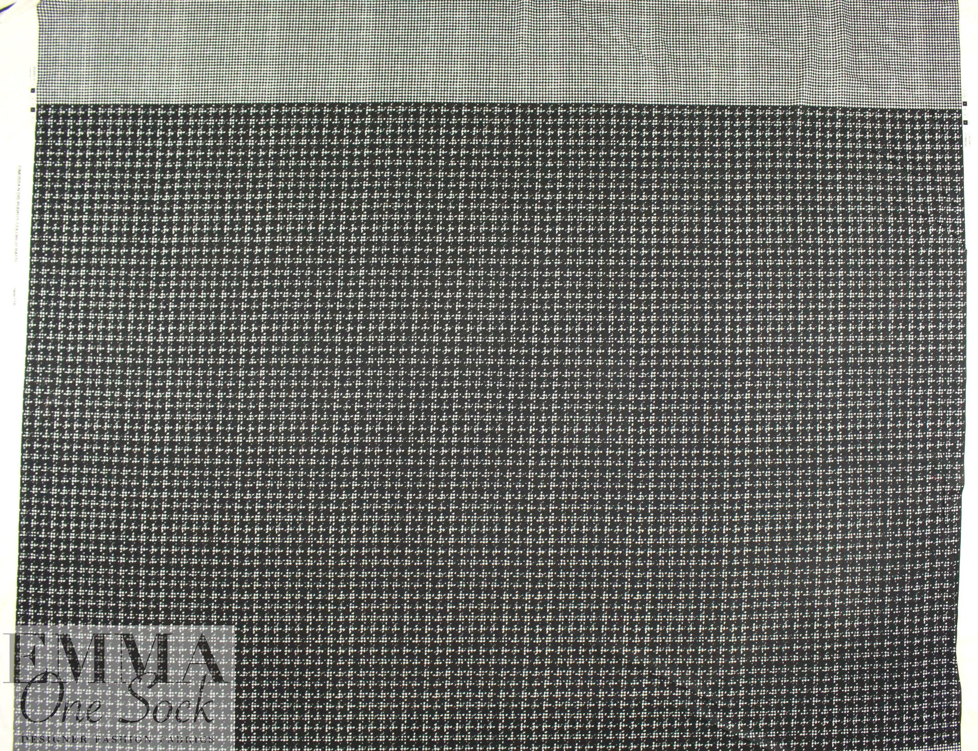 Burberr y houndstooth panel viscose mesh knit