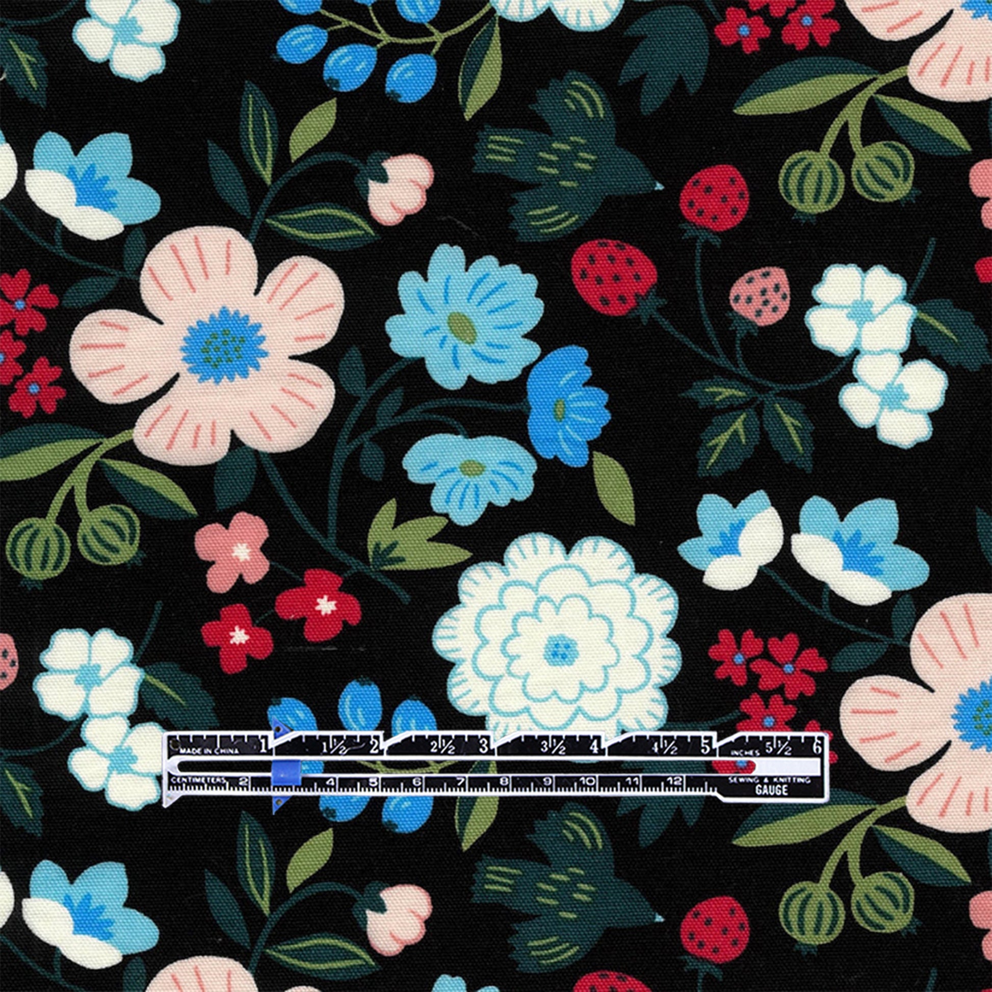 KOKKA 'Sopo' botanical cotton oxford - black