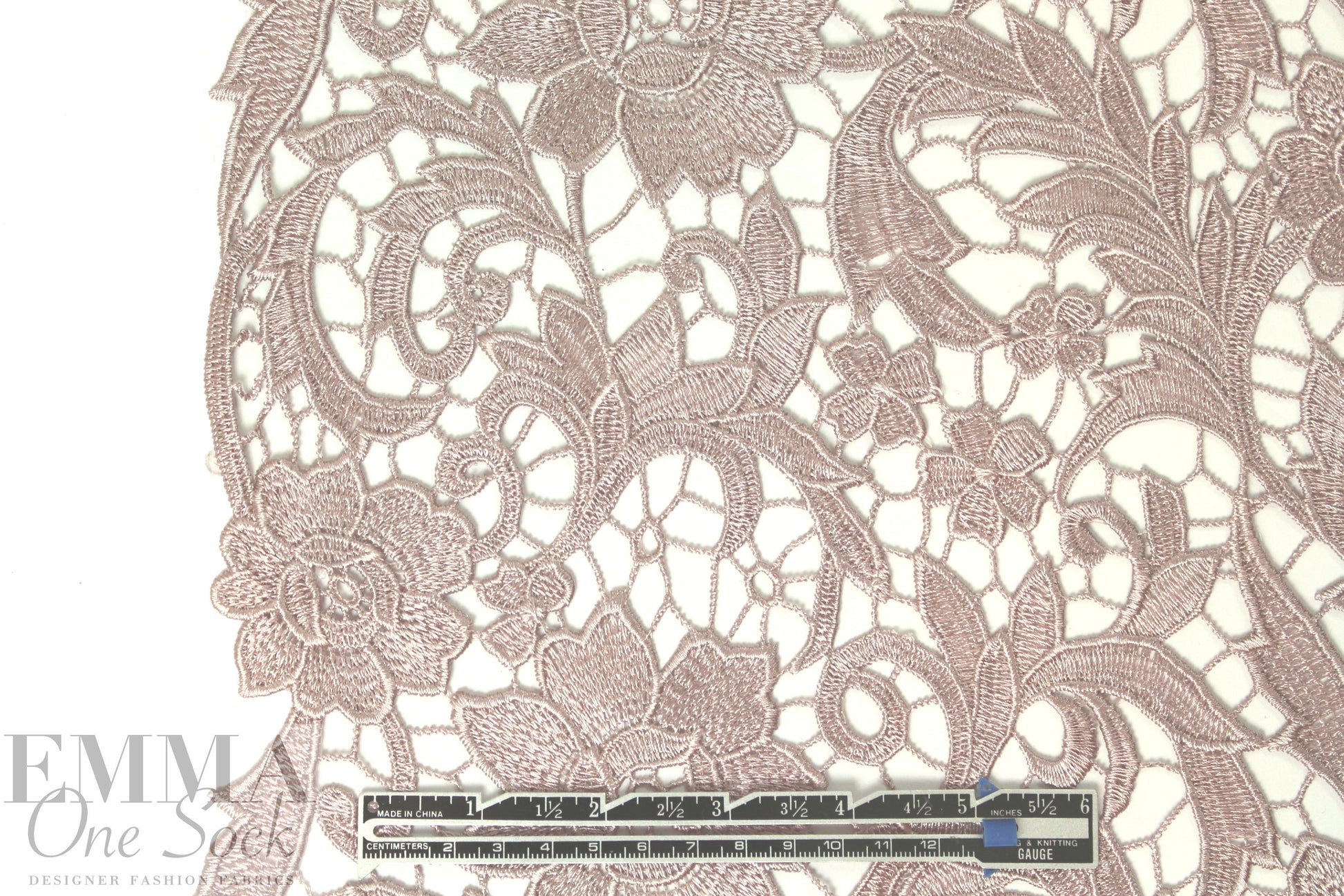 elegant floral guipure lace - pink blush 1.5 yds