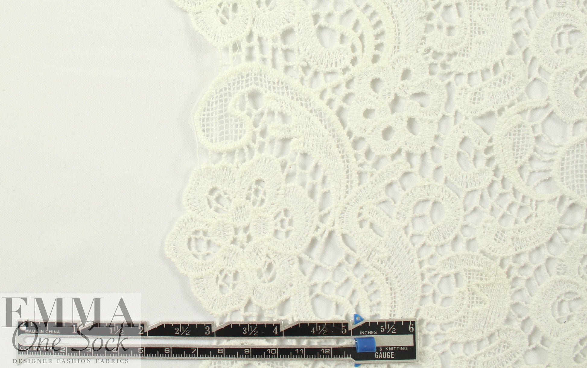 Akik0 floral paisley cotton guipure lace - creamy white