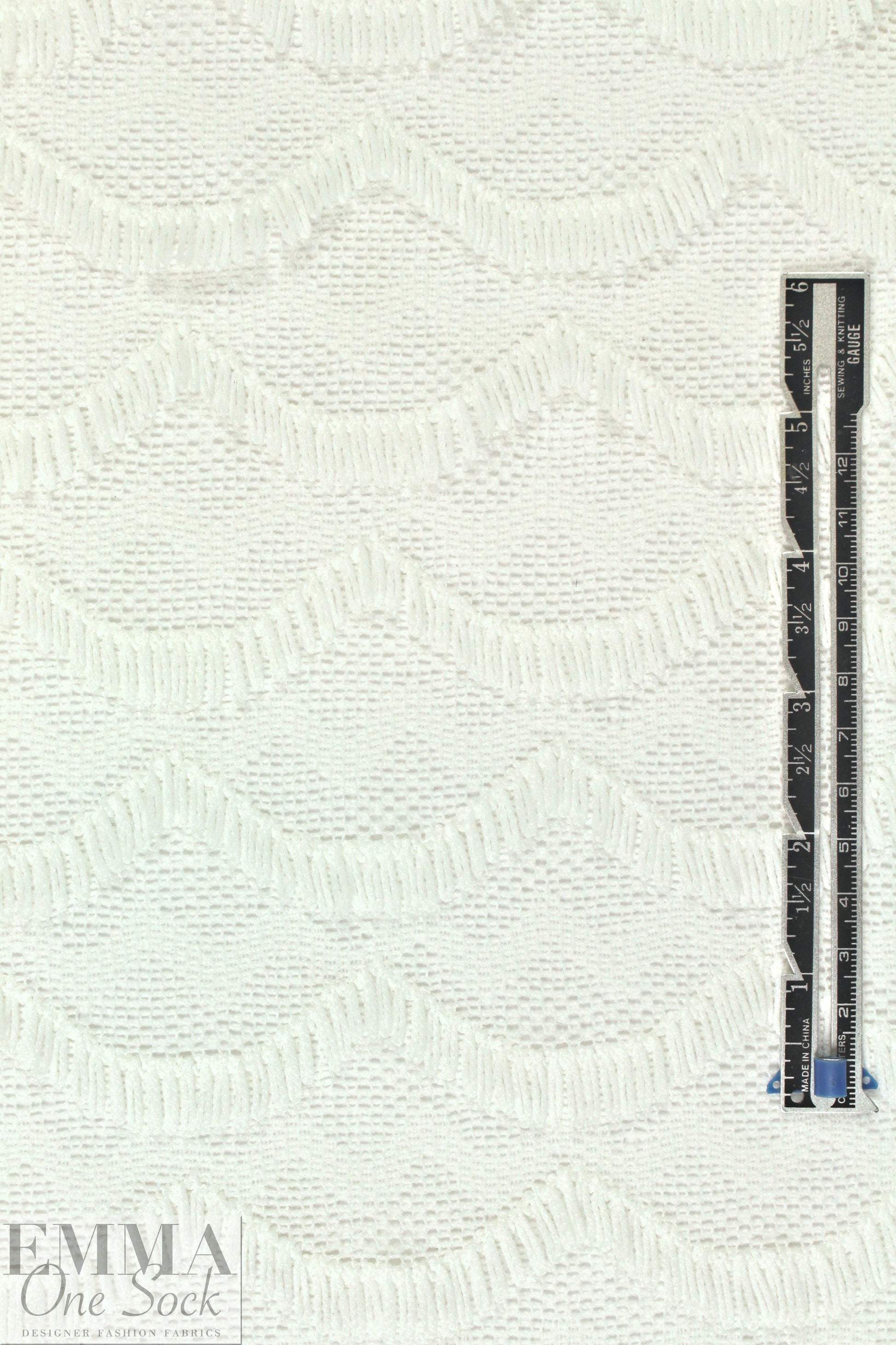 LA designer creamy white fringed, scalloped fancy lace 2.5 yd