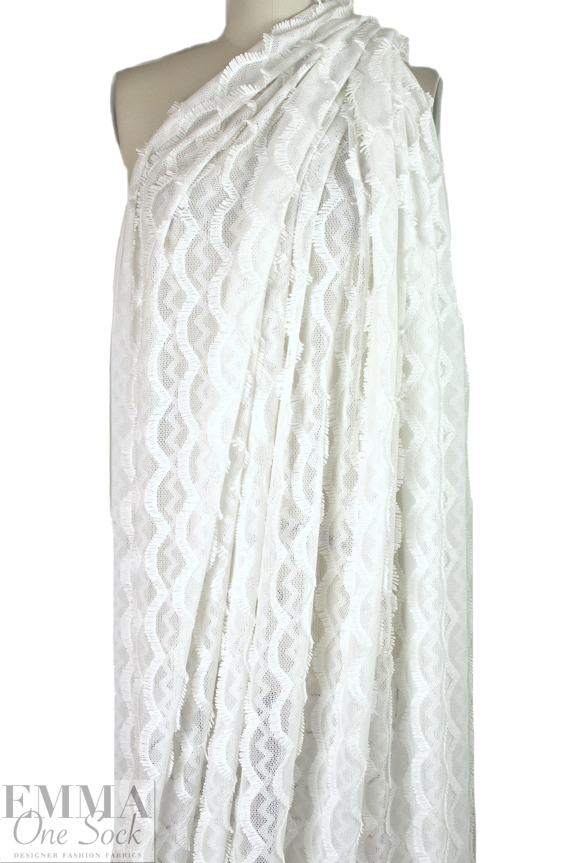 LA designer creamy white fringed, scalloped fancy lace 2.5 yd