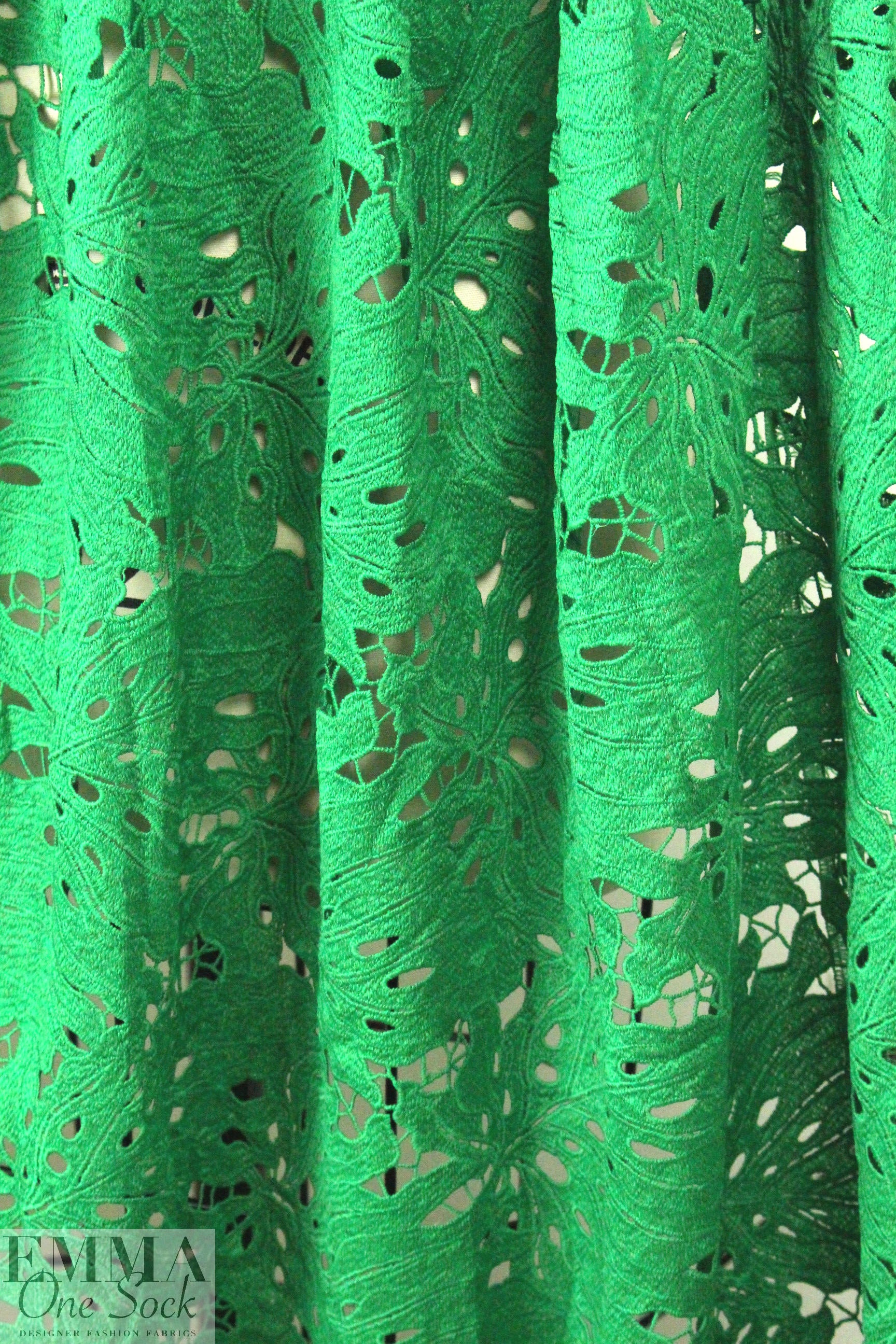 Monique Lhui11er leaf design guipure lace - kelly