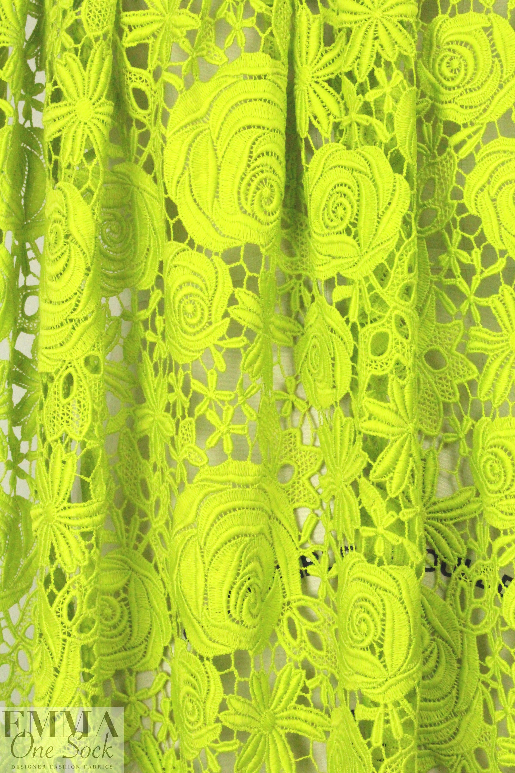 Monique Lhui11er floral guipure lace - spring green 1.66 yd
