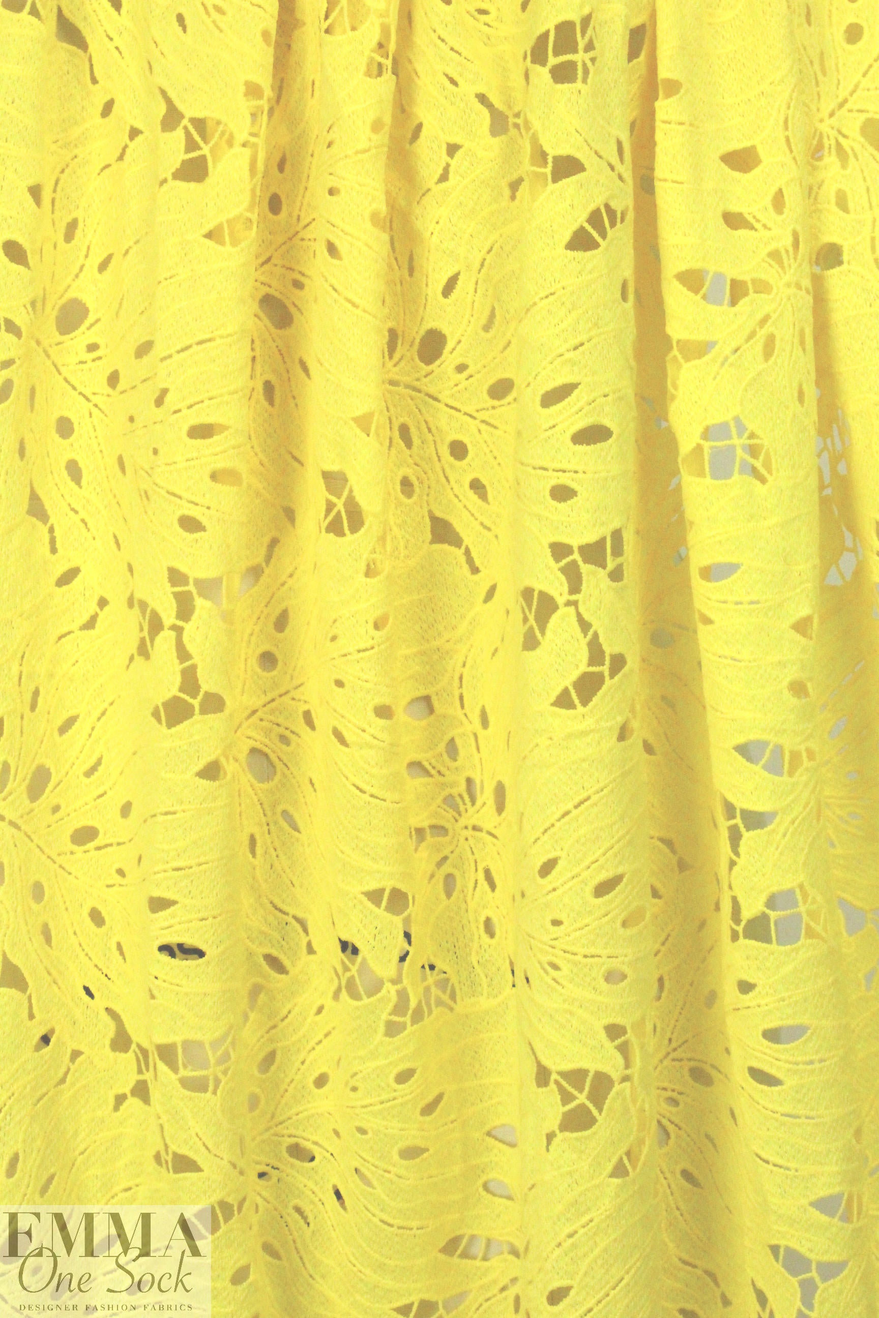 Monique Lhui11er leaf design guipure lace - lemon 1.66 yd