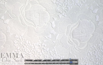 Monique Lhui11er floral guipure lace - white 1.5 yds