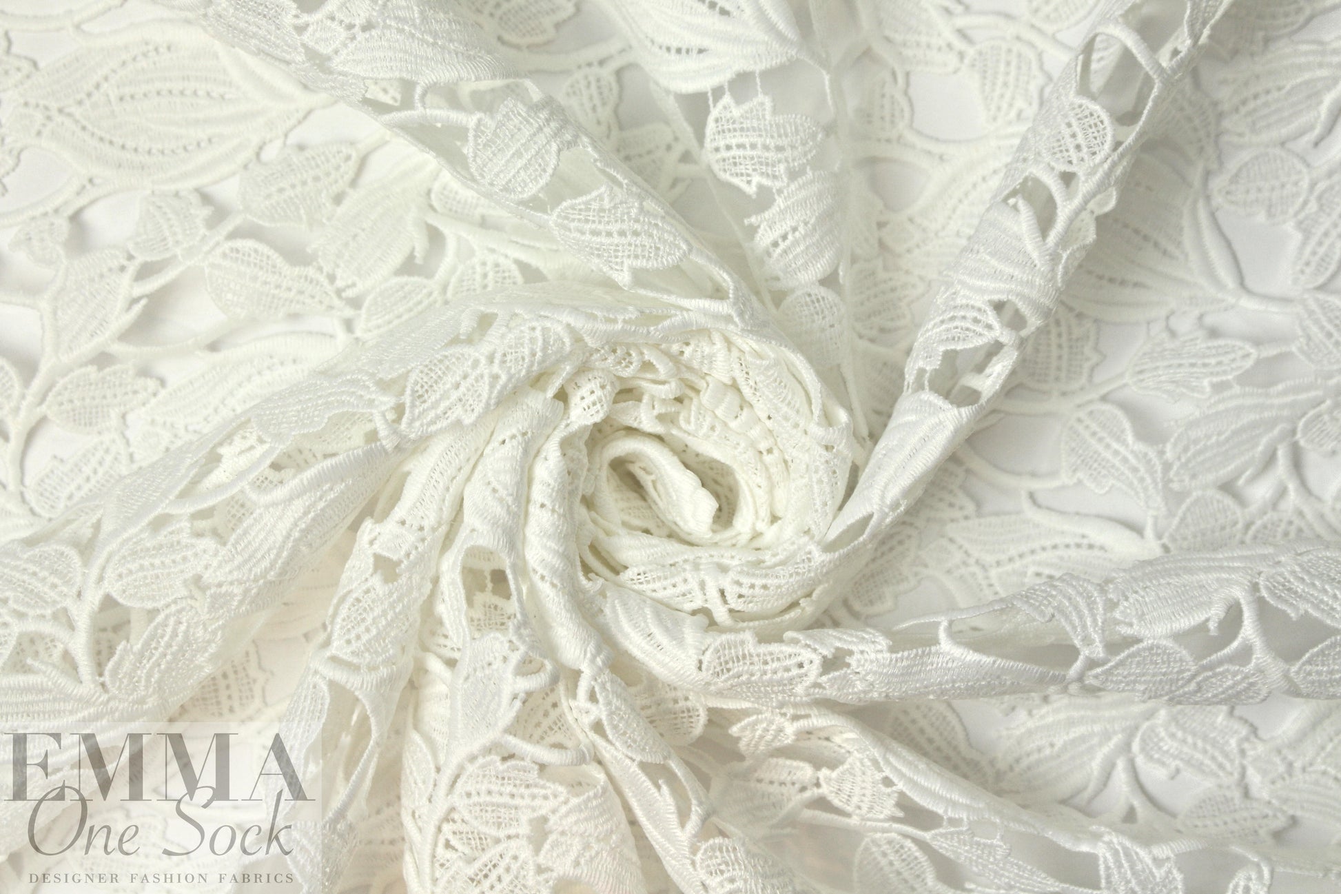 Monique Lhui11er floral guipure lace - white 1.75 yd