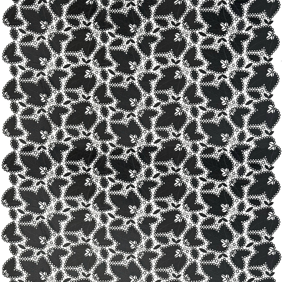 M. Lhui11ier 'black ivy' double scallop guipure lace .75 yds