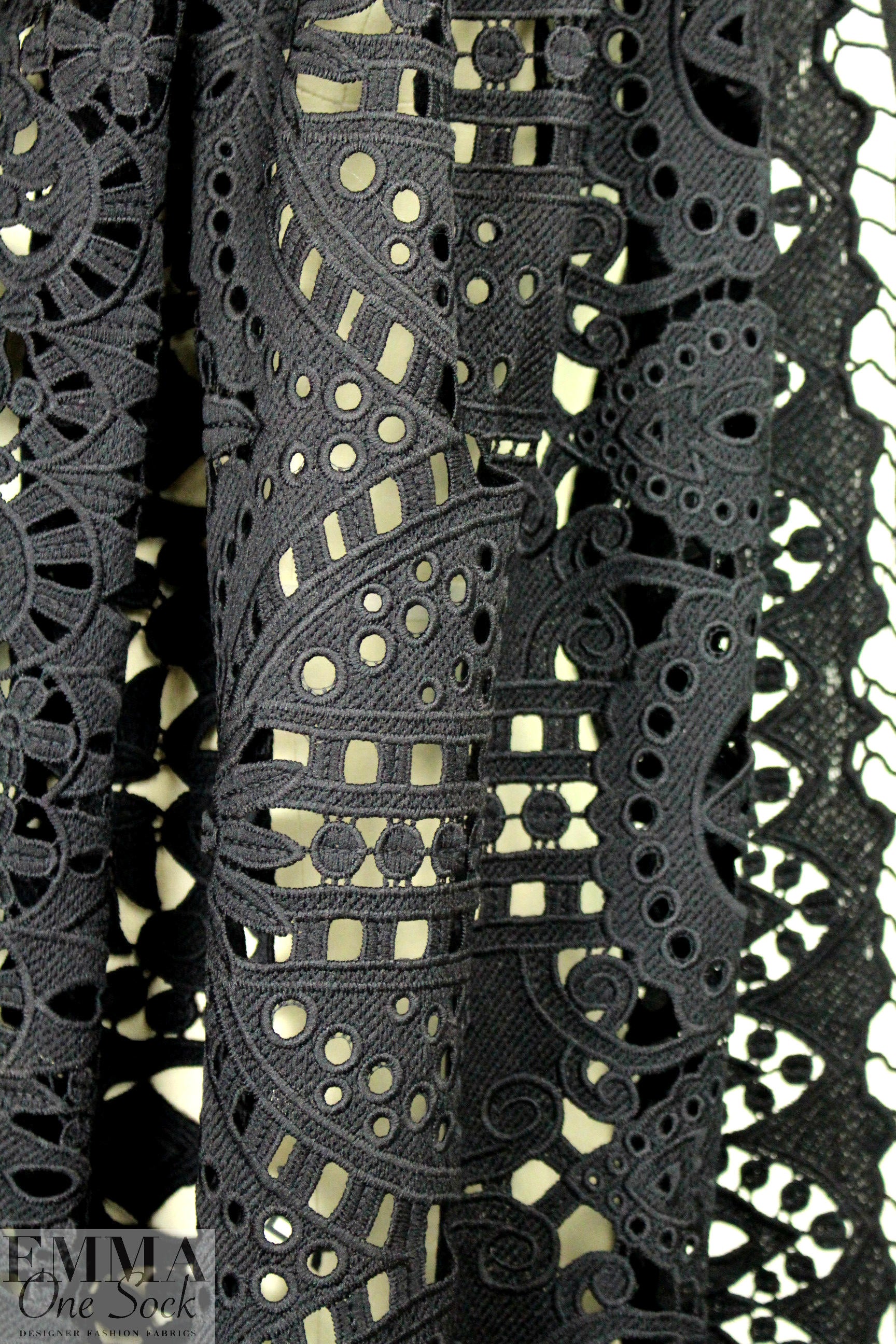 NY designer fancy guipure lace - black