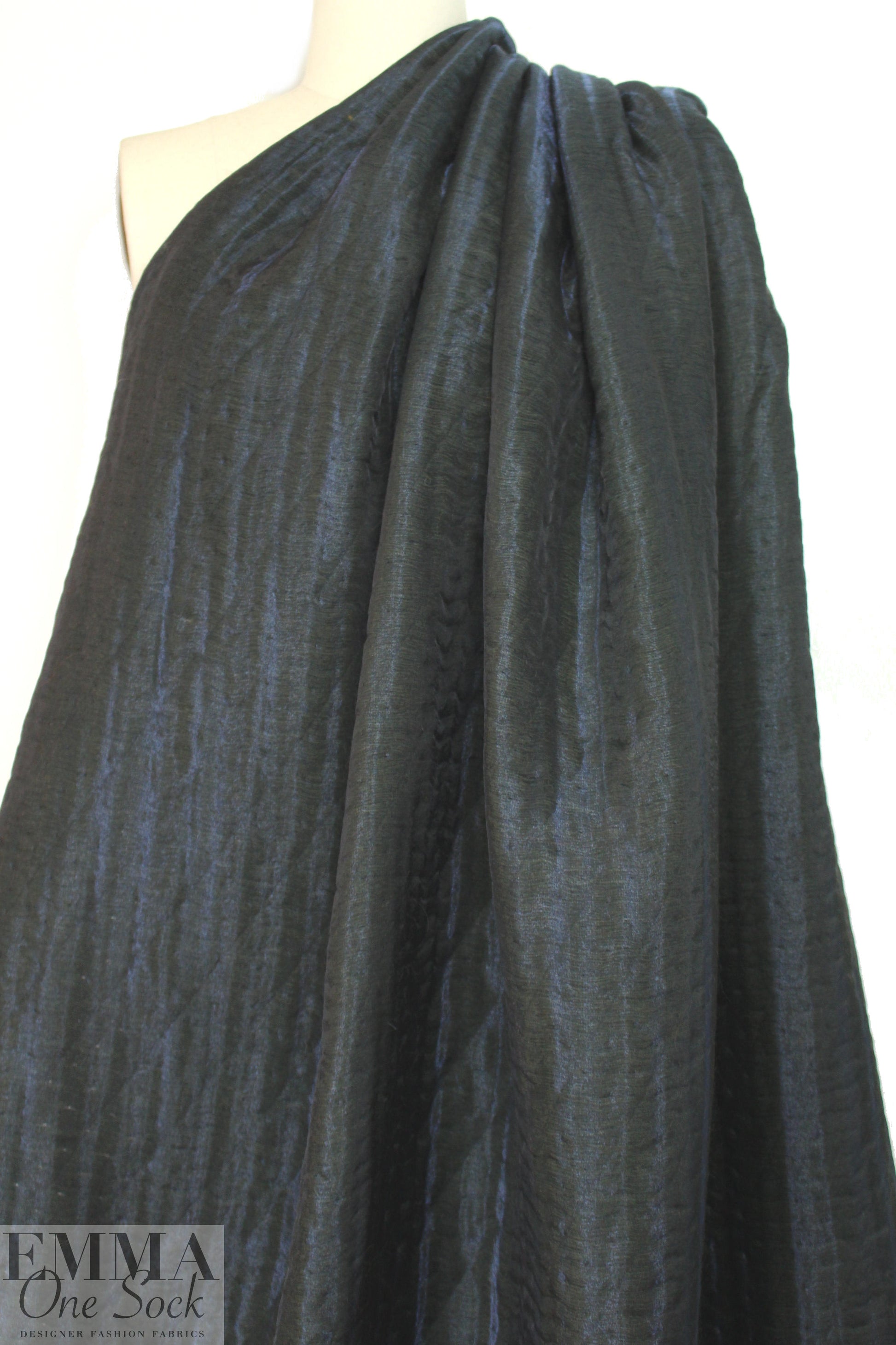 Noriso1 Ferrari 'yarn sandwich' 3-ply irridescent
