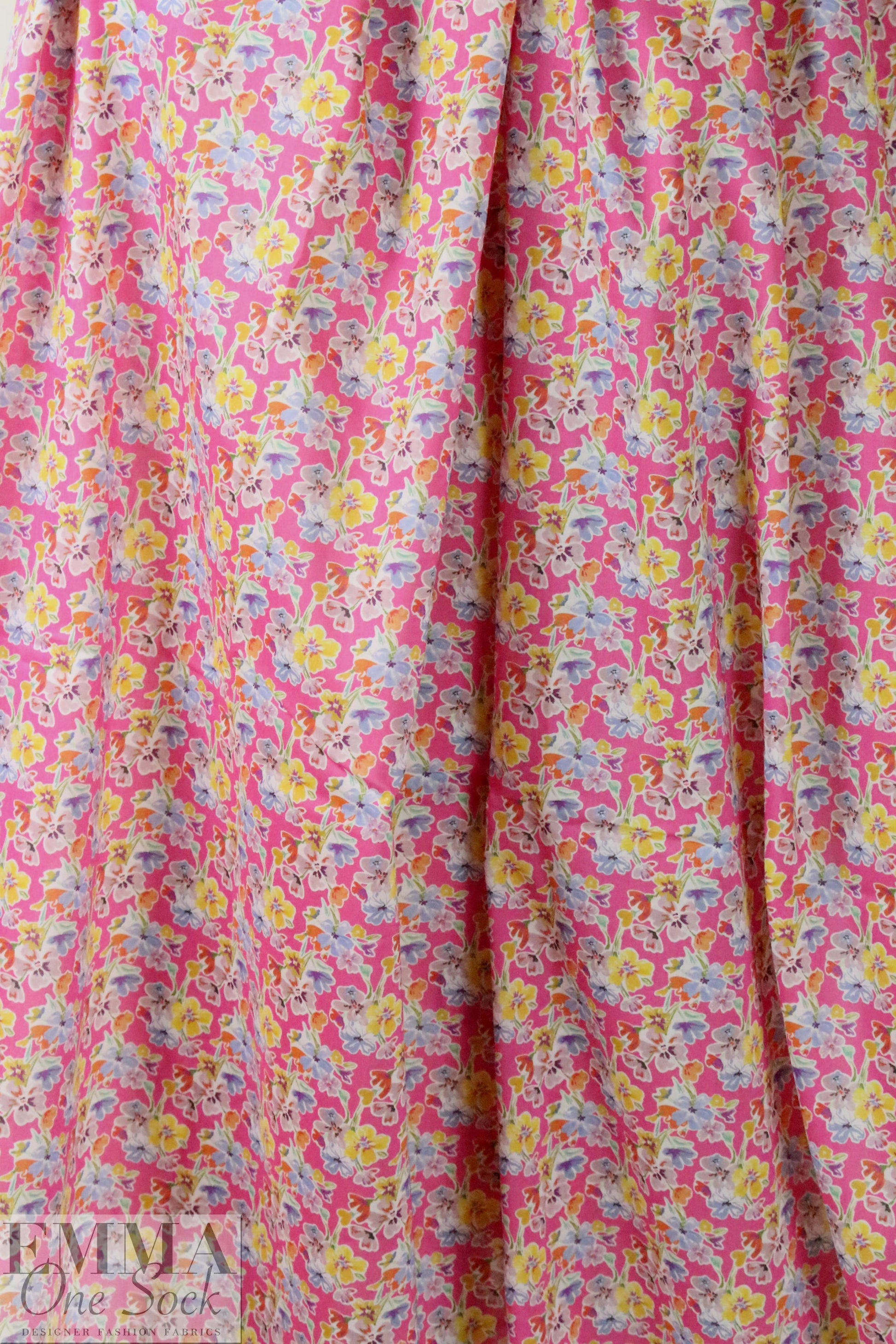 Liberty Art Fabrics: 'Lauder - A' Tana lawn