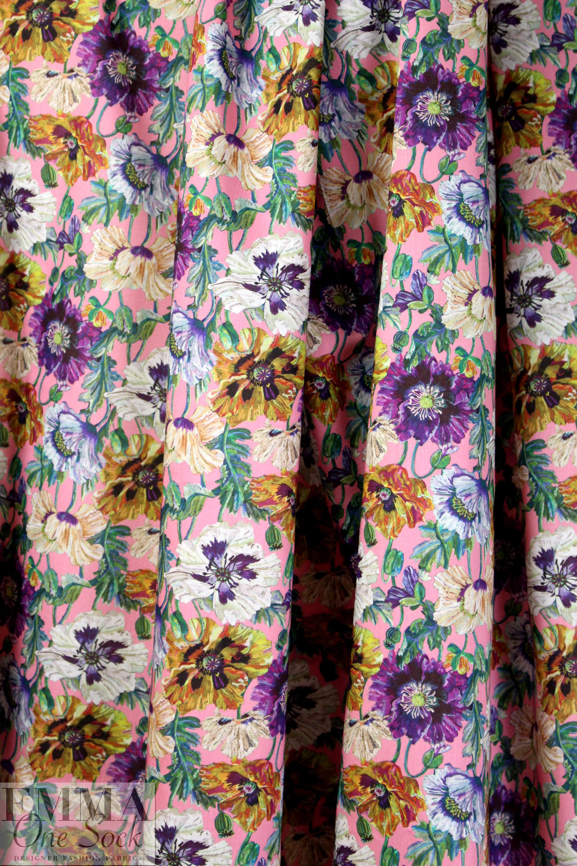 Liberty Art Fabrics: 'Poppy Amelia - C - B' Tana lawn