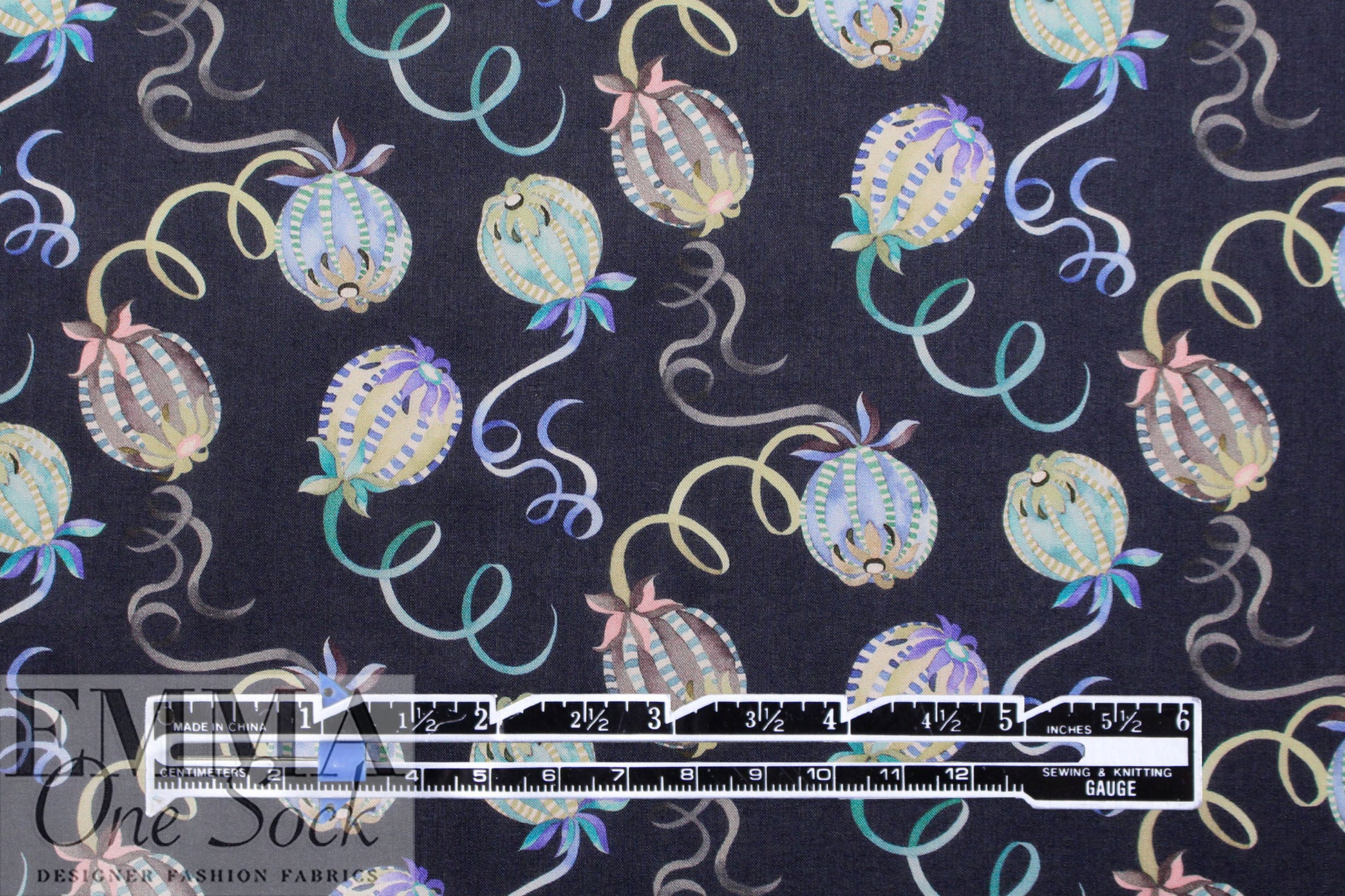 Liberty Art Fabrics: 'Party Pop - B' Tana lawn 2 yd