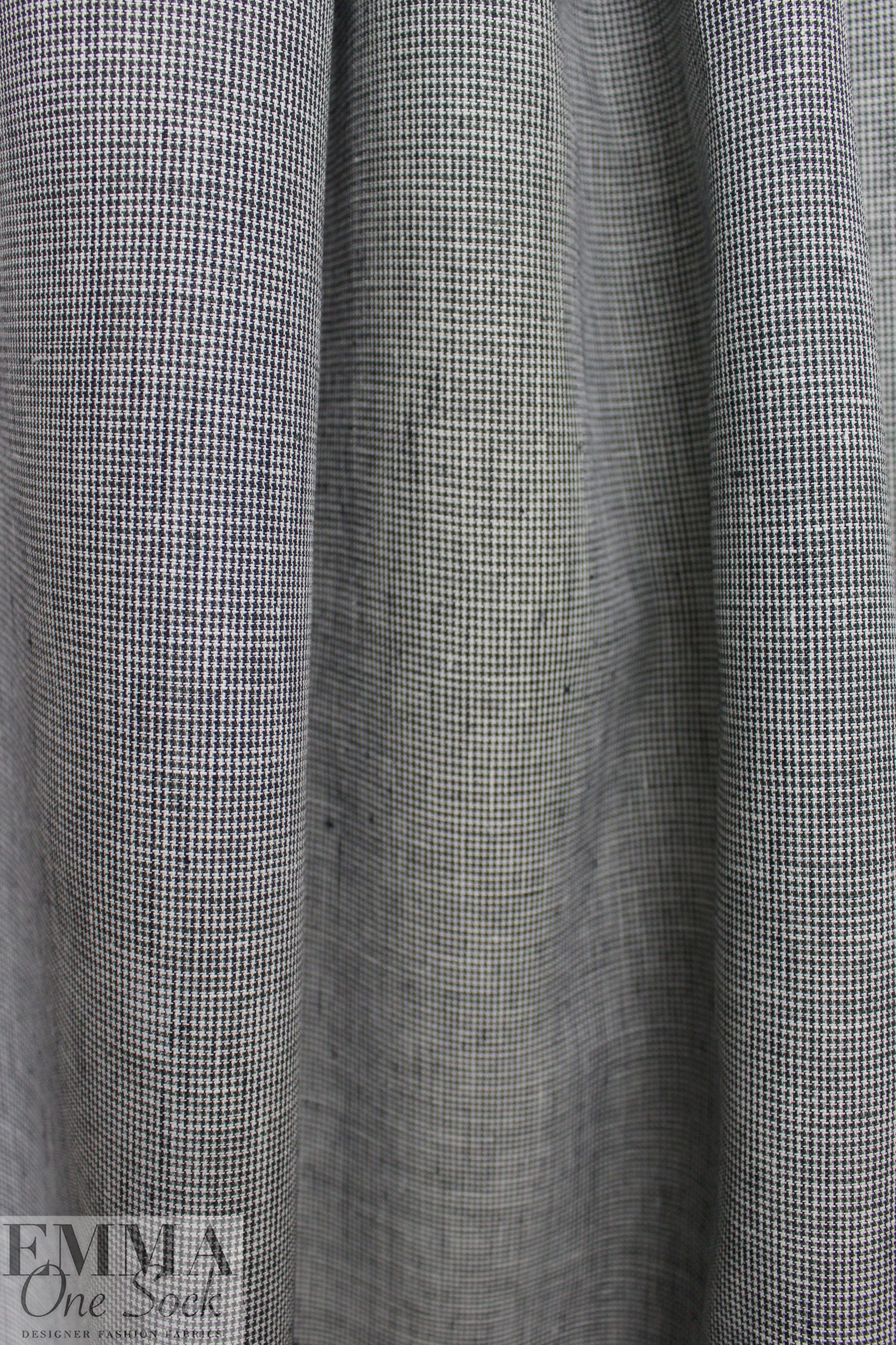 European micro-houndstooth linen woven - black/off white 1.875 yd