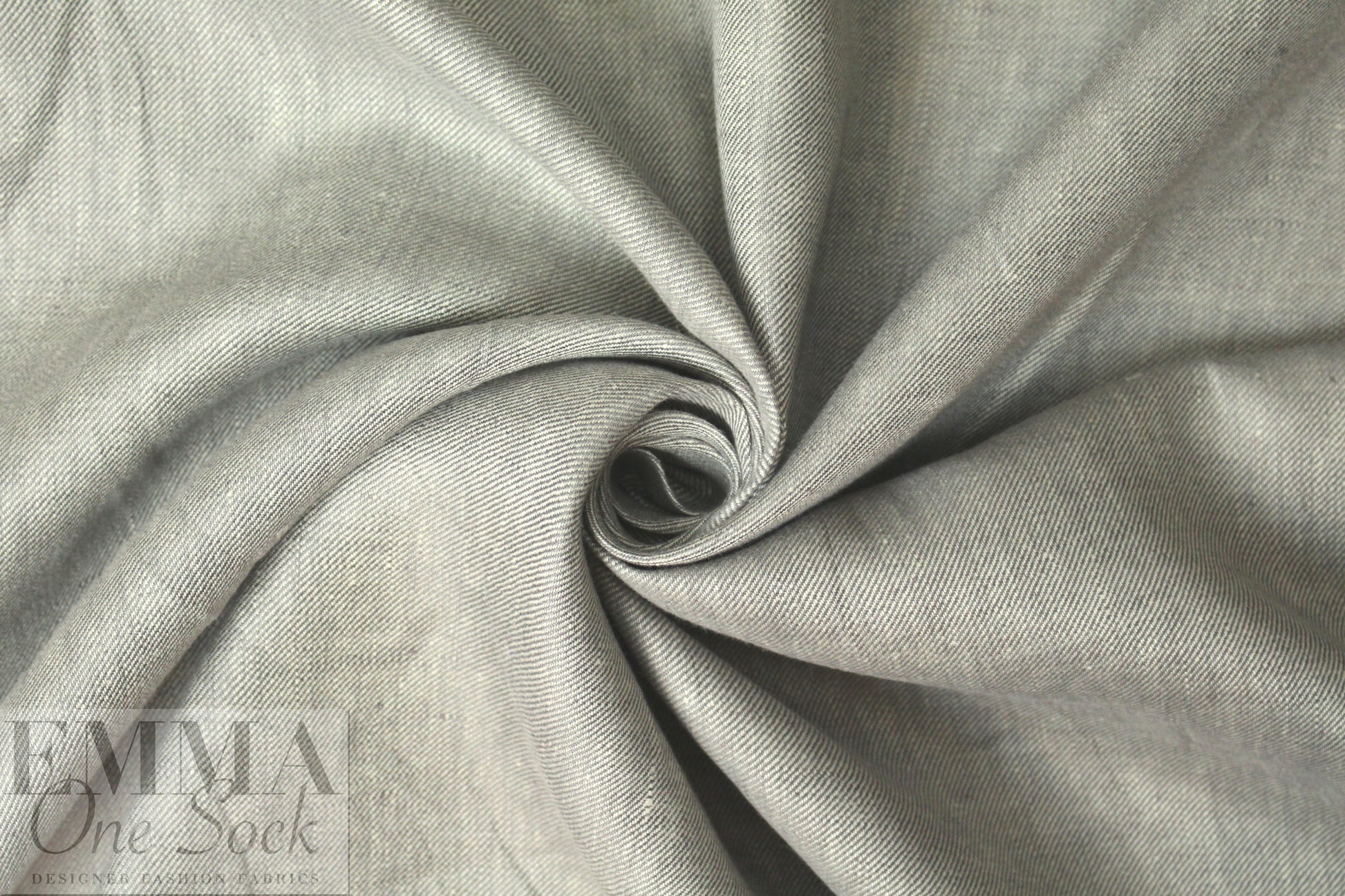 Italian medium weight linen twill - light gray/white .75 yds