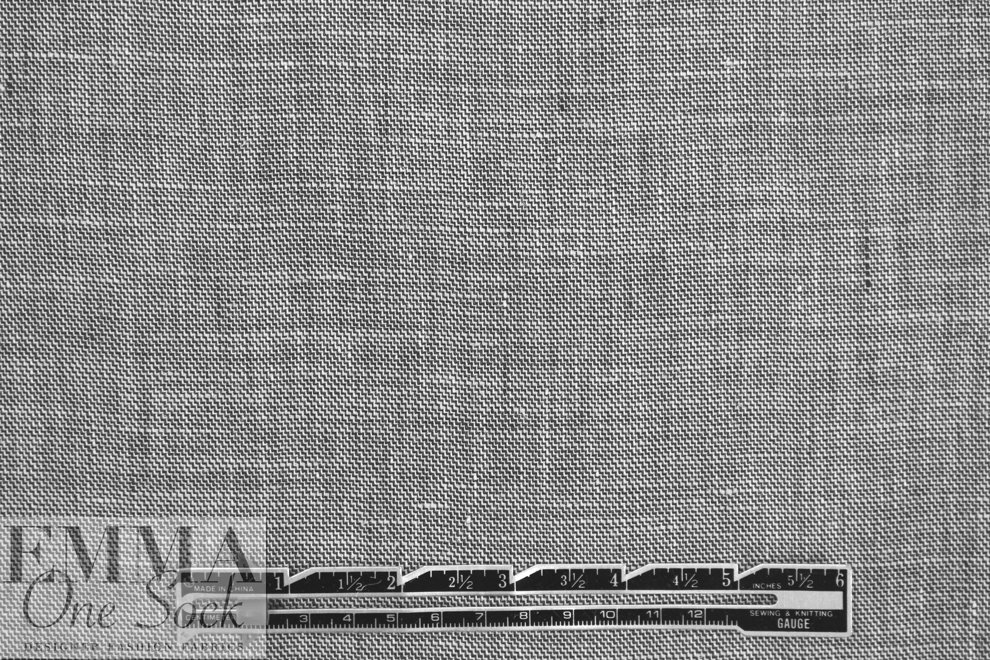 NY designer fine quality cross dye linen - black/white 1.25 yds